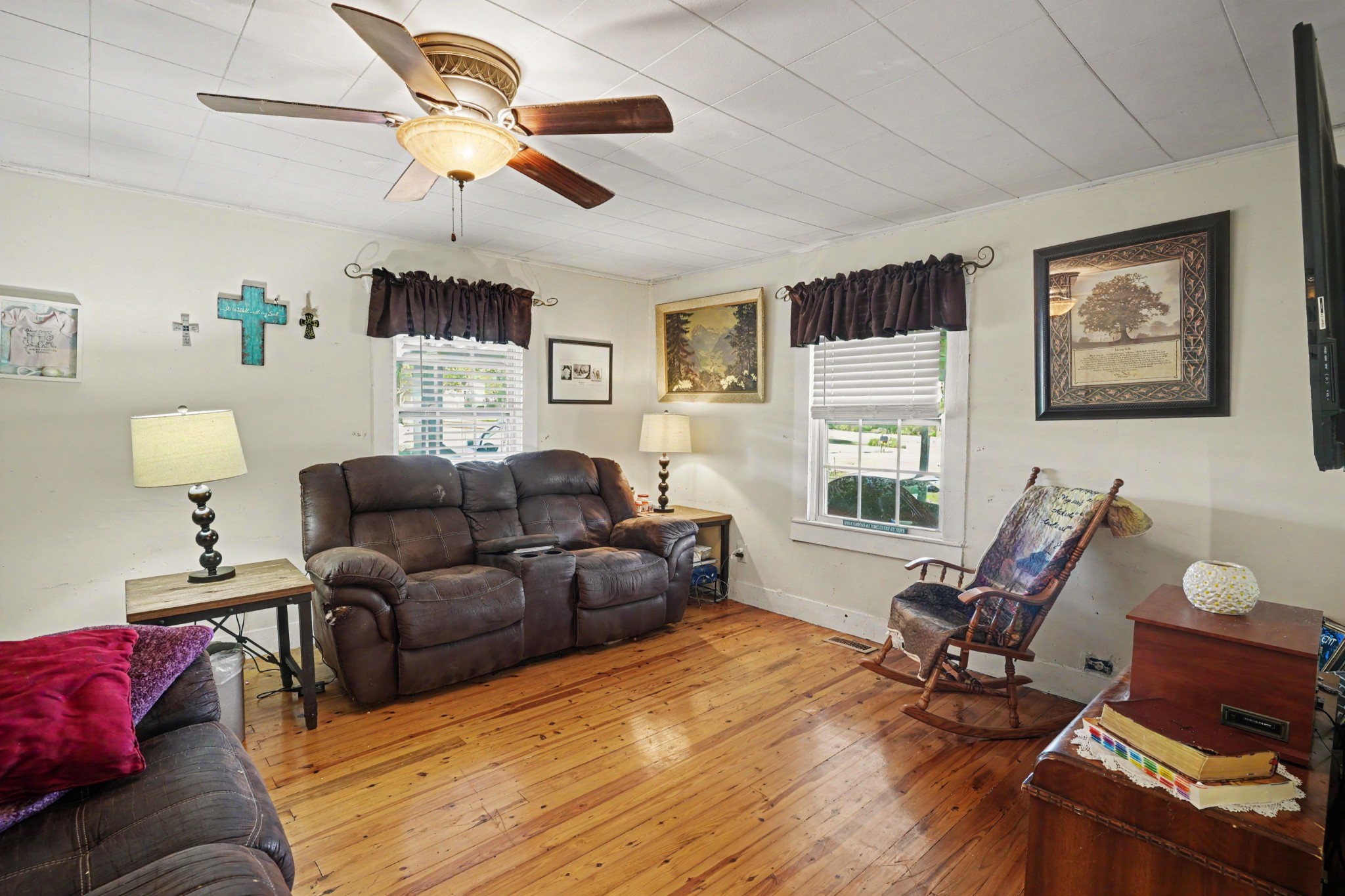 1163 Old Williamsport Pike
