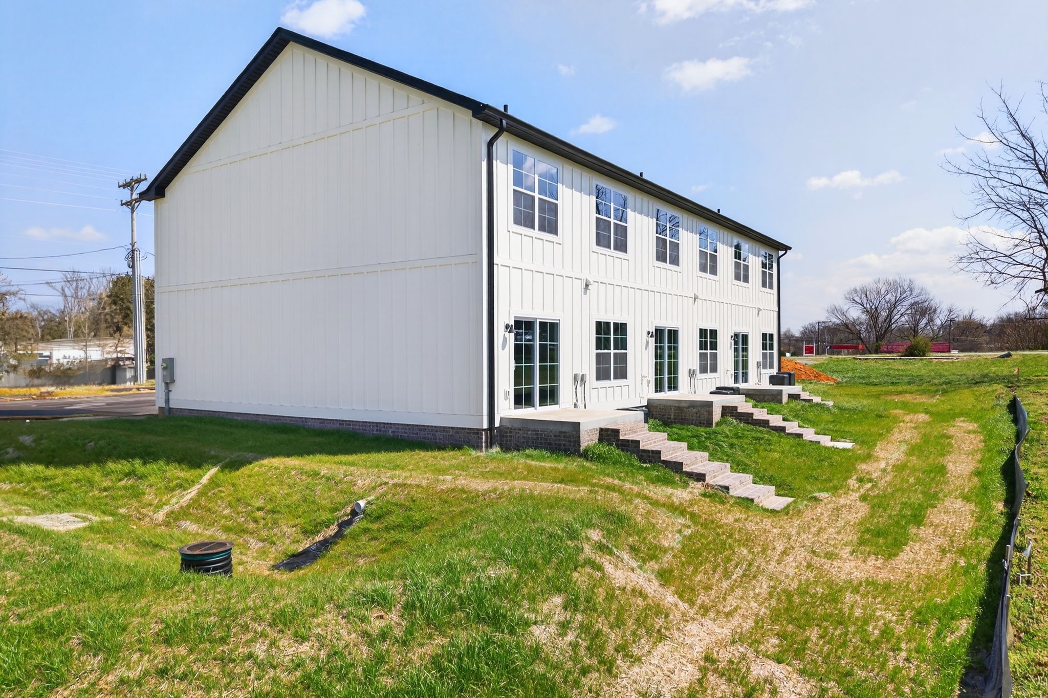 212 W Jere Whitson Rd