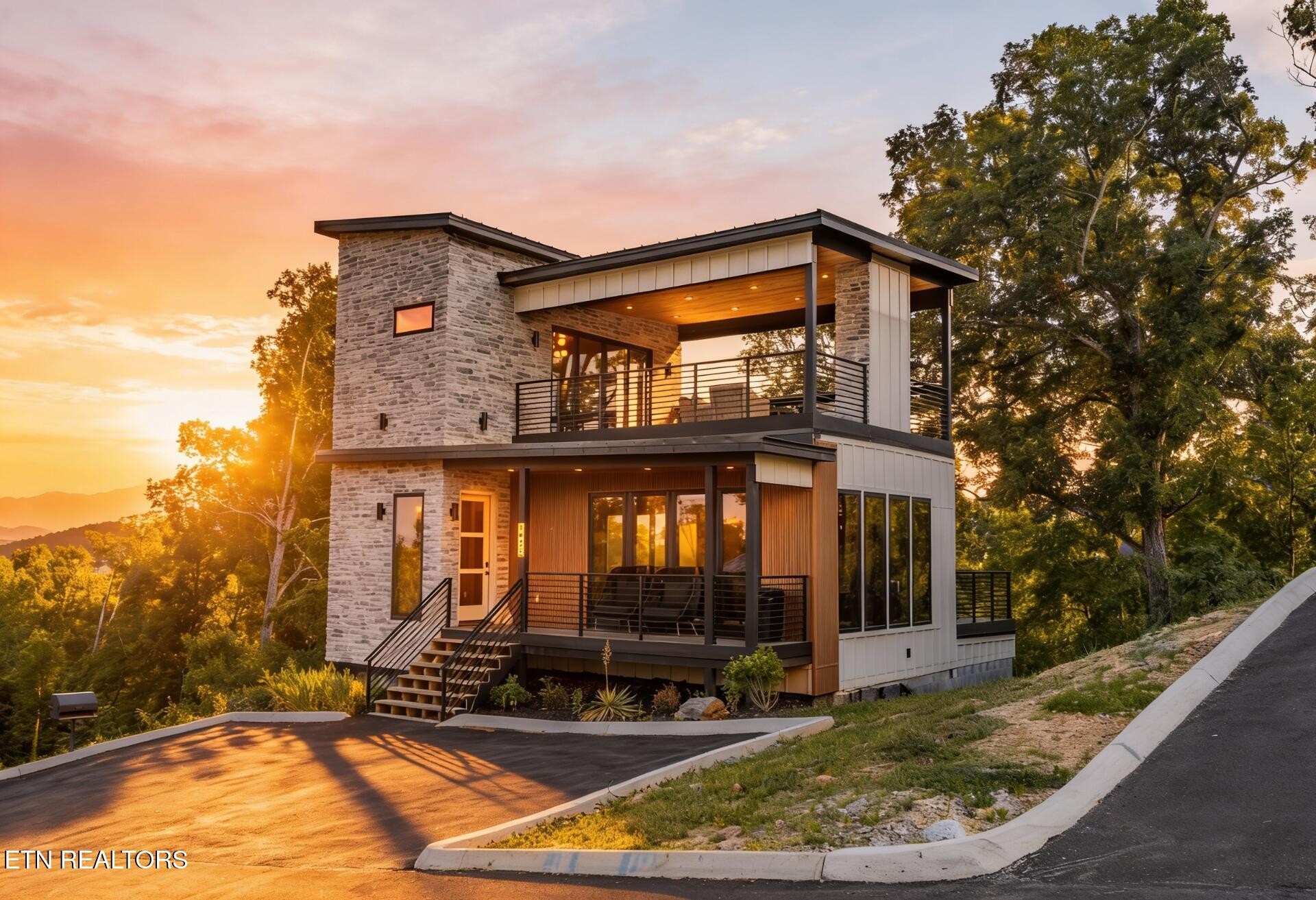 1422 Reedmont Way