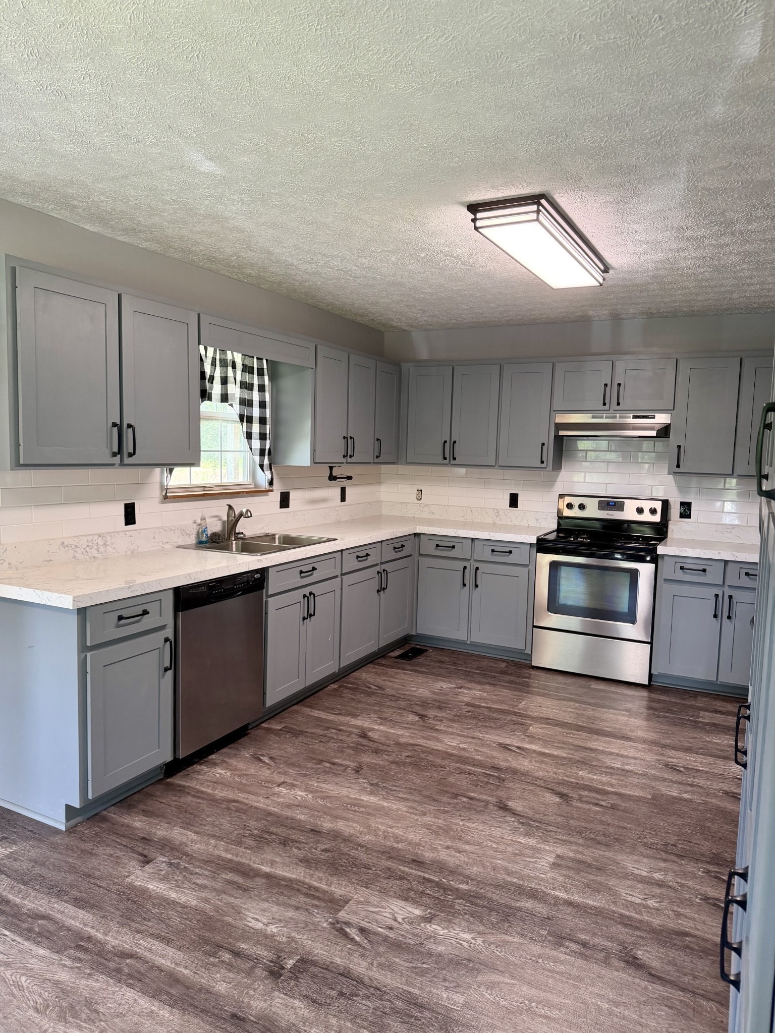 715 Clark Hollow Rd