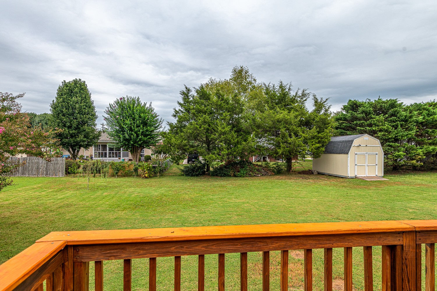 213 Thoroughbred Dr, NW