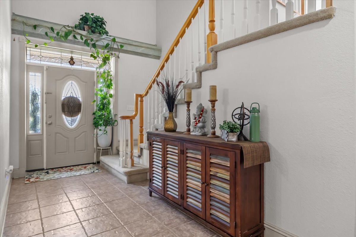 110 Carriage House Dr