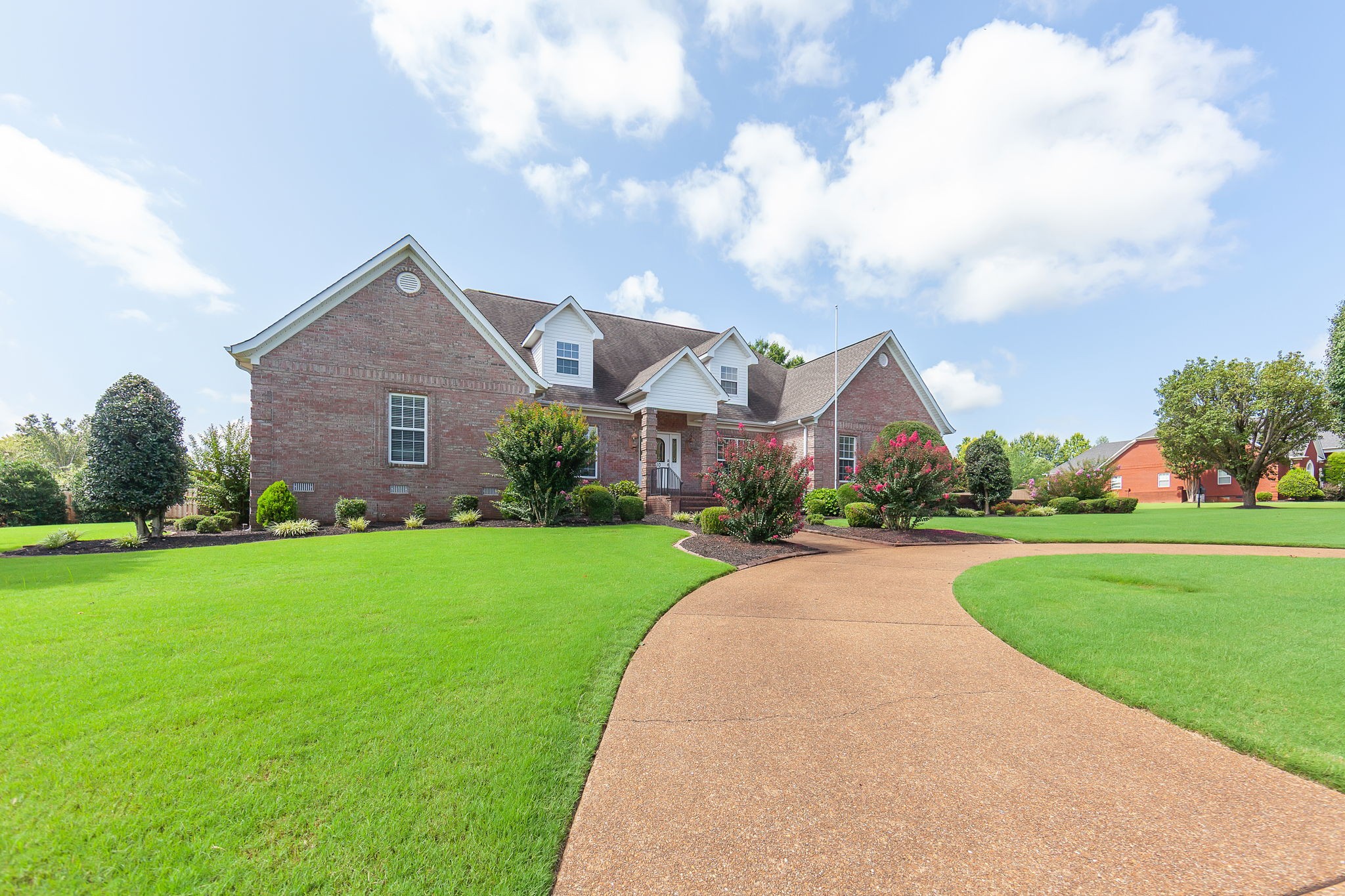 10 Bentwillow Cv