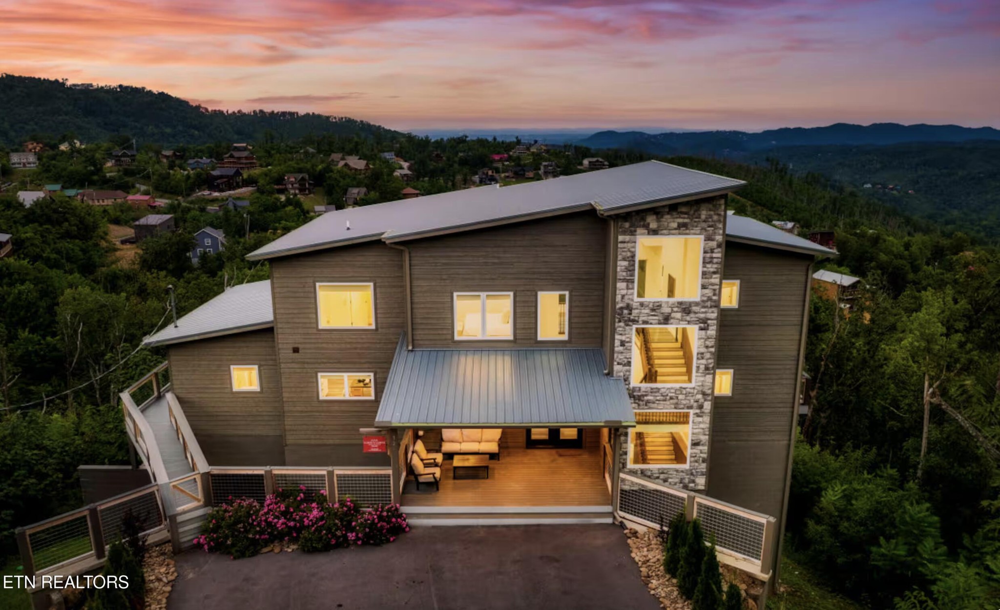 720 Short Ridge Court
