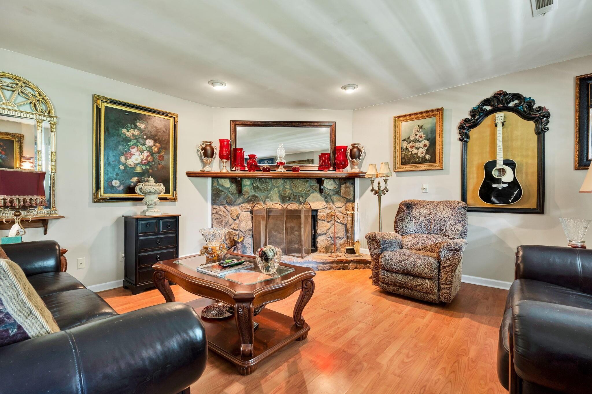 9104 Quail Mountain Drive