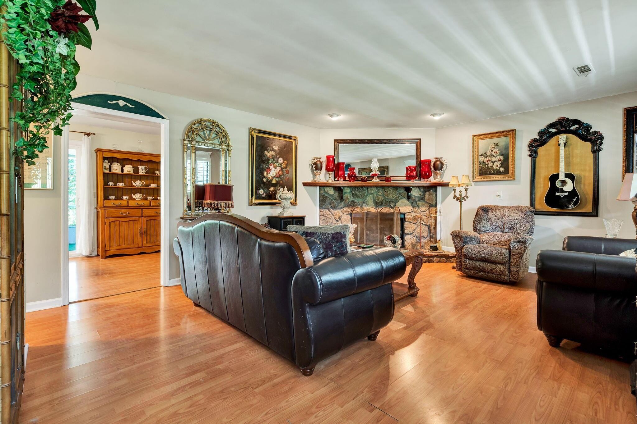9104 Quail Mountain Drive