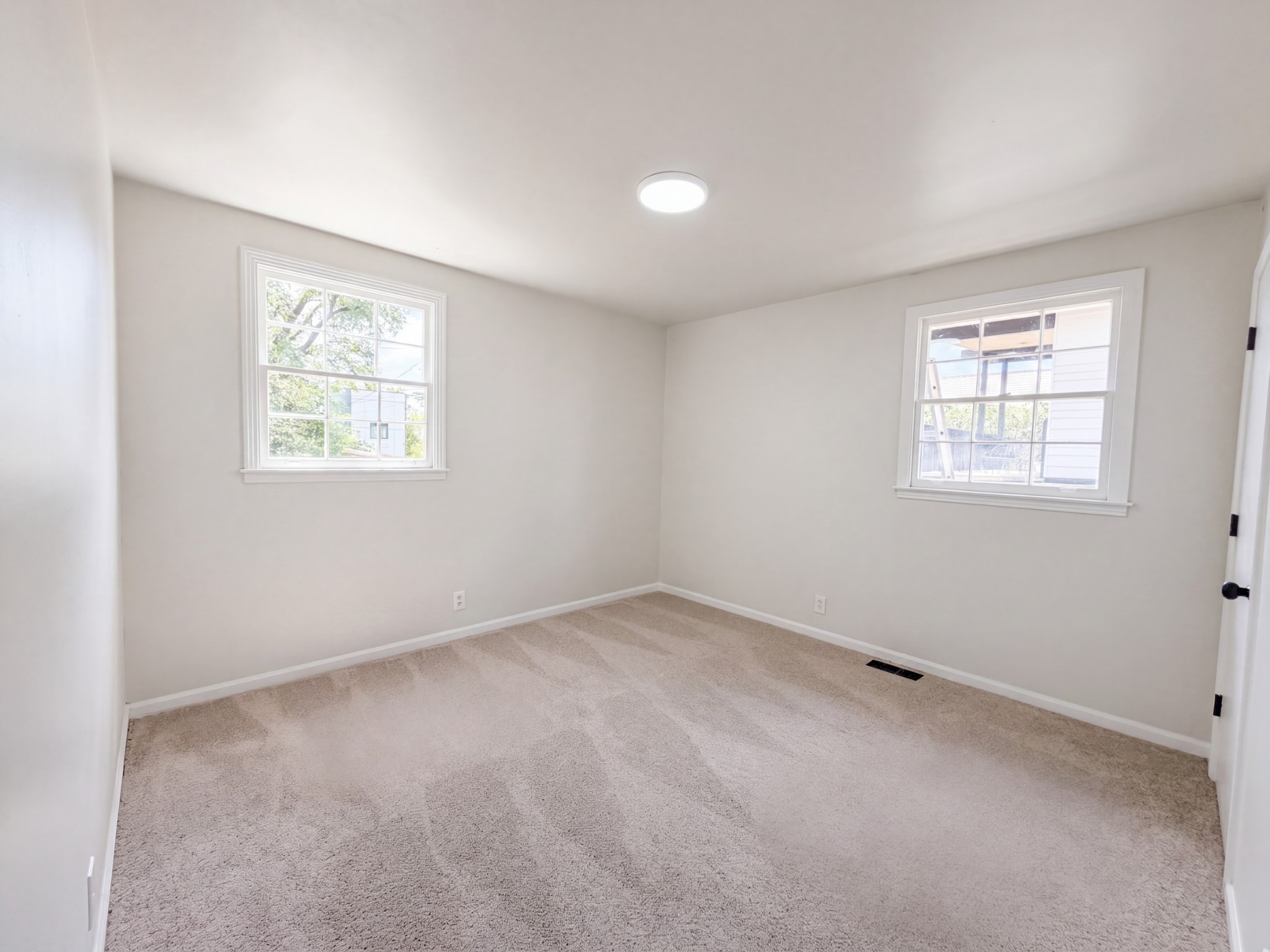 1004 Glenview Dr