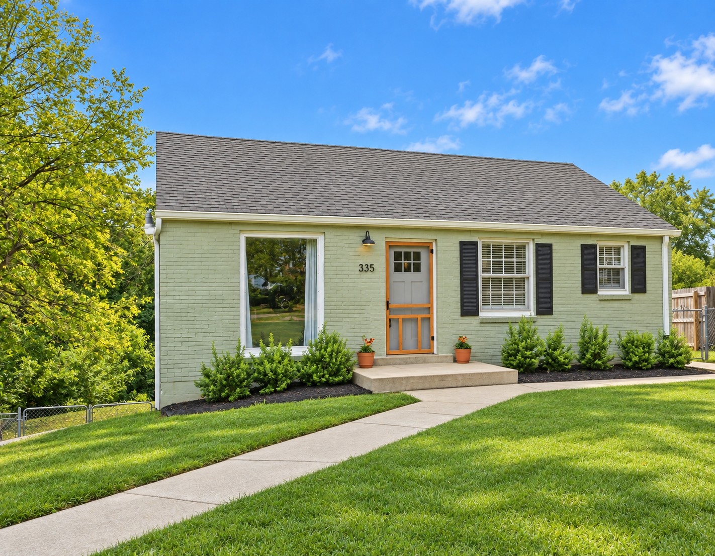 335 Tamworth Dr