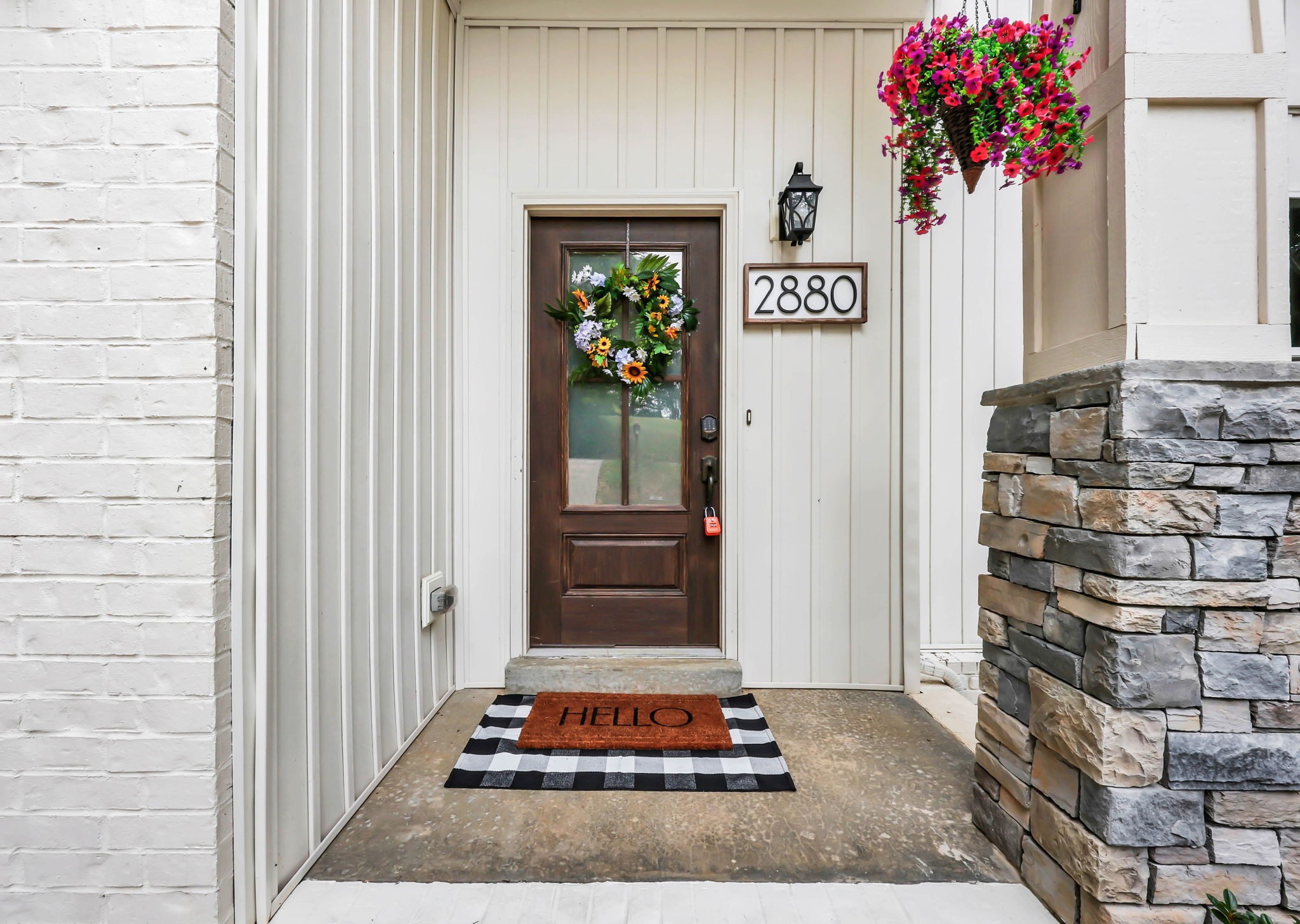 2880 Scenic Dr