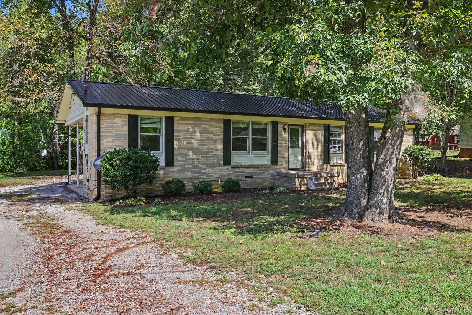 761 Cherokee Dr