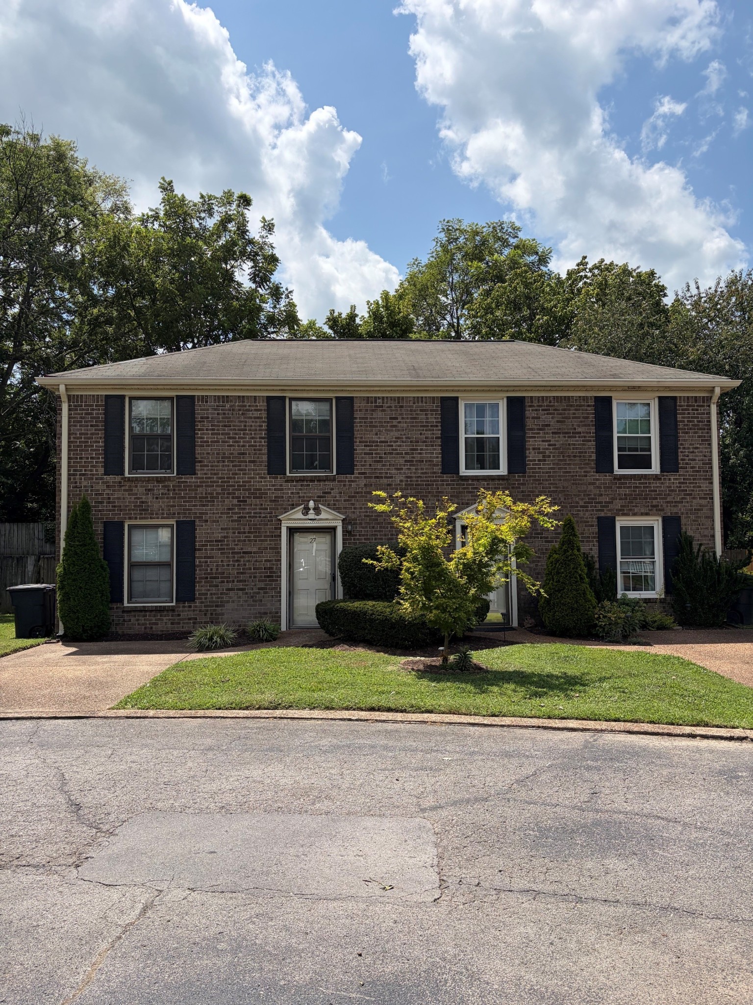 1129 W Main St