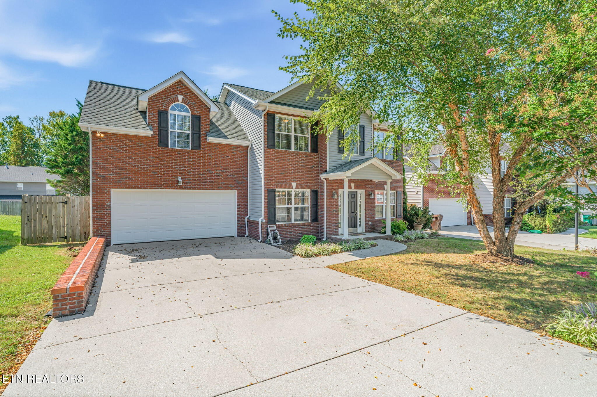 5914 Gray Gables Drive