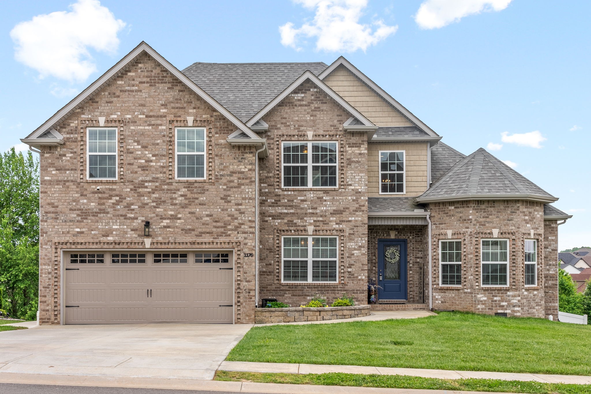 1176 Forsythia Trce