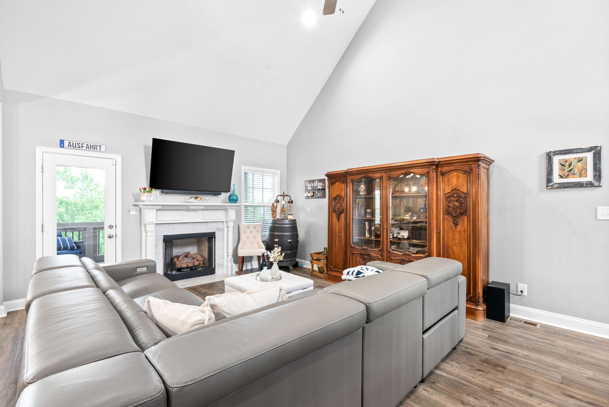 1176 Forsythia Trce