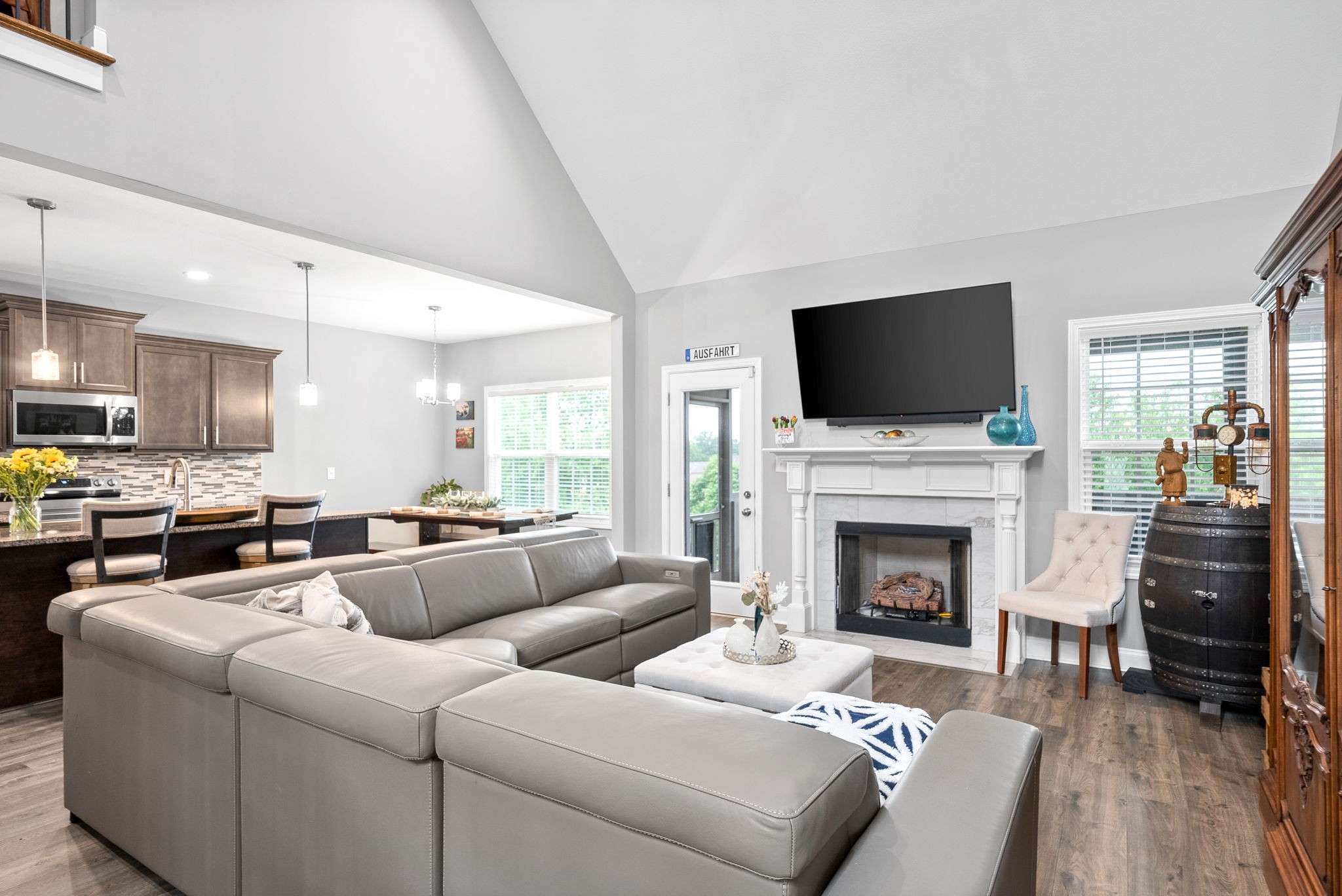 1176 Forsythia Trce