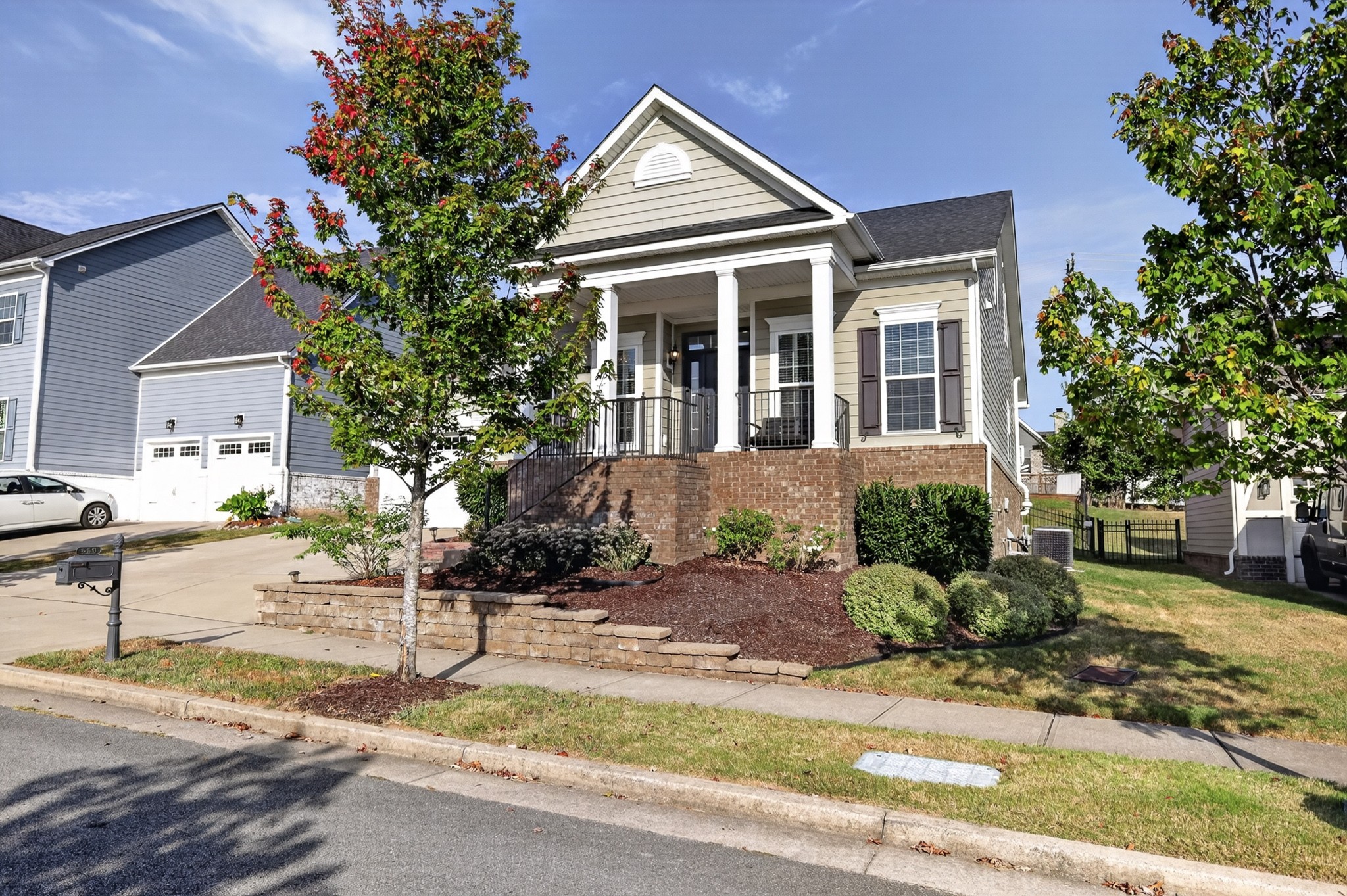 640 Streamside Ln