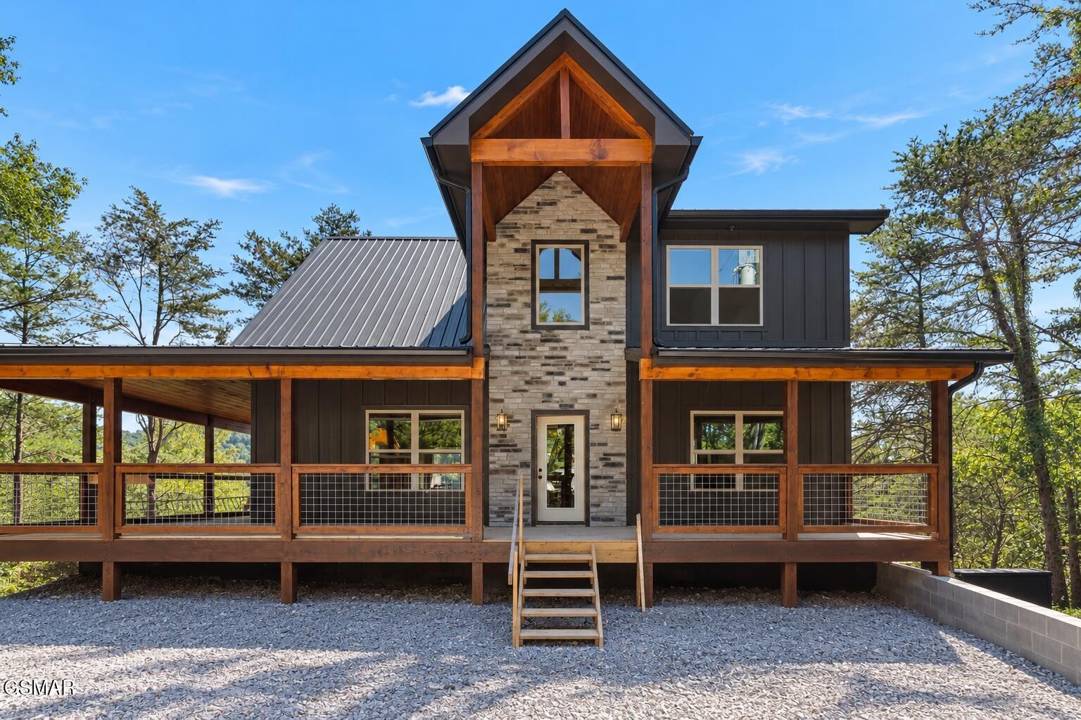 3004 Crestview Court