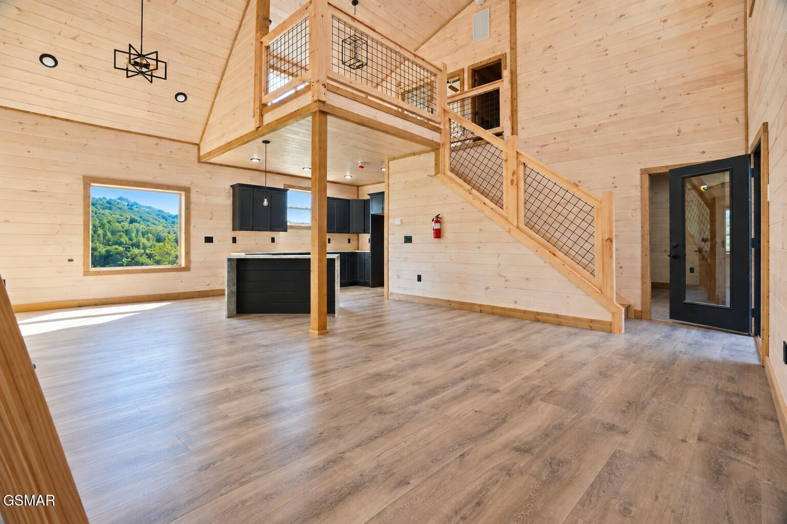 3004 Crestview Court