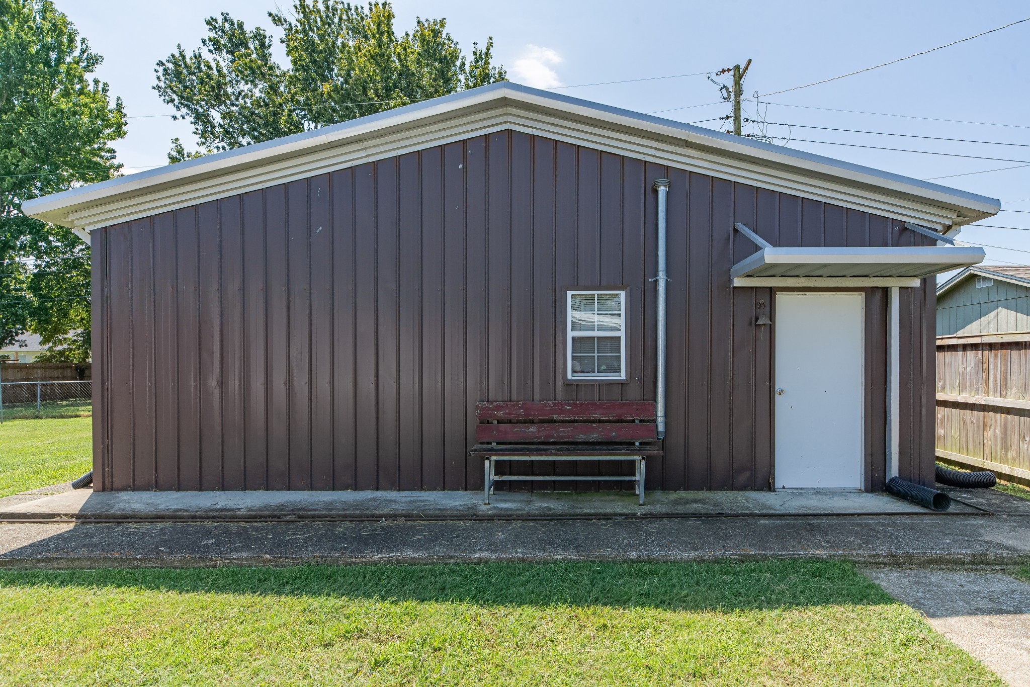 407 Kirk St