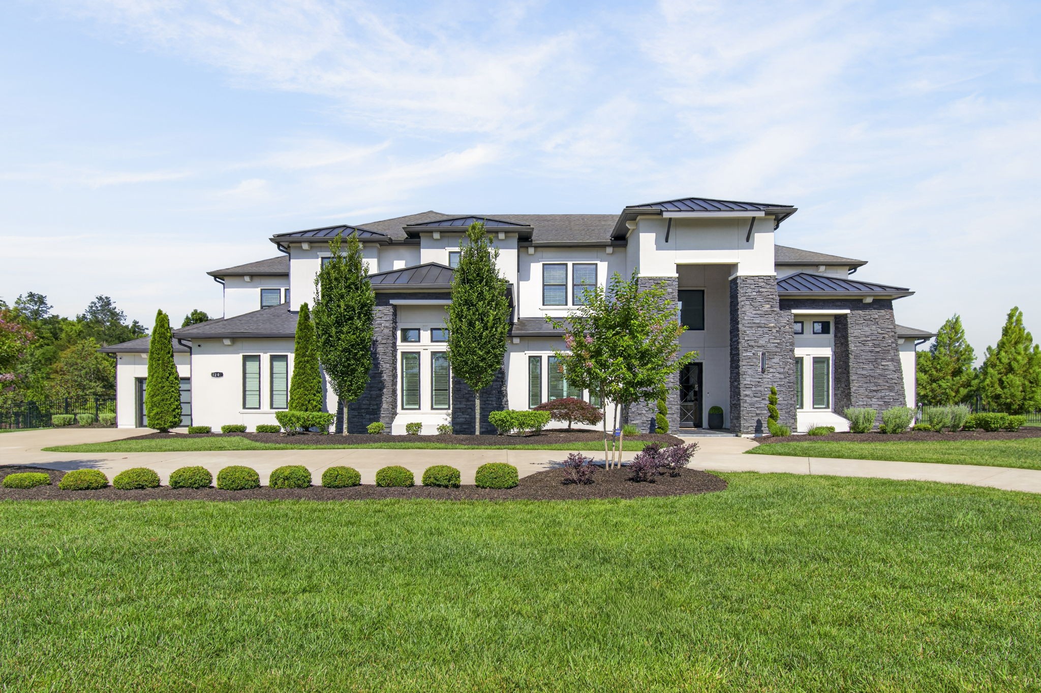 1297 Broad Oaks Dr