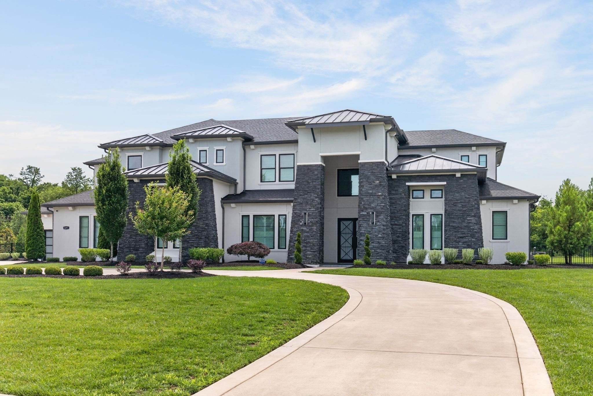 1297 Broad Oaks Dr