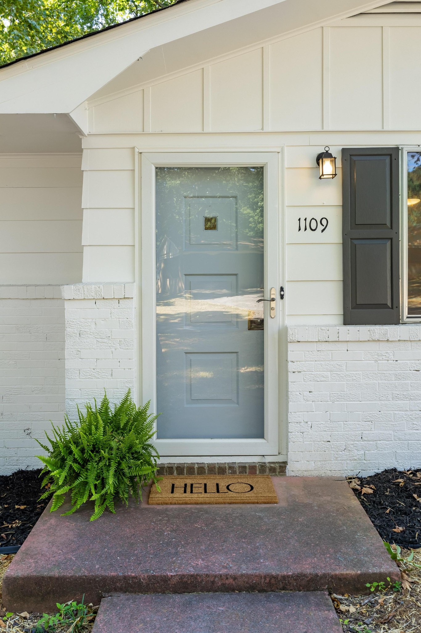 1109 Peerless Dr, NW