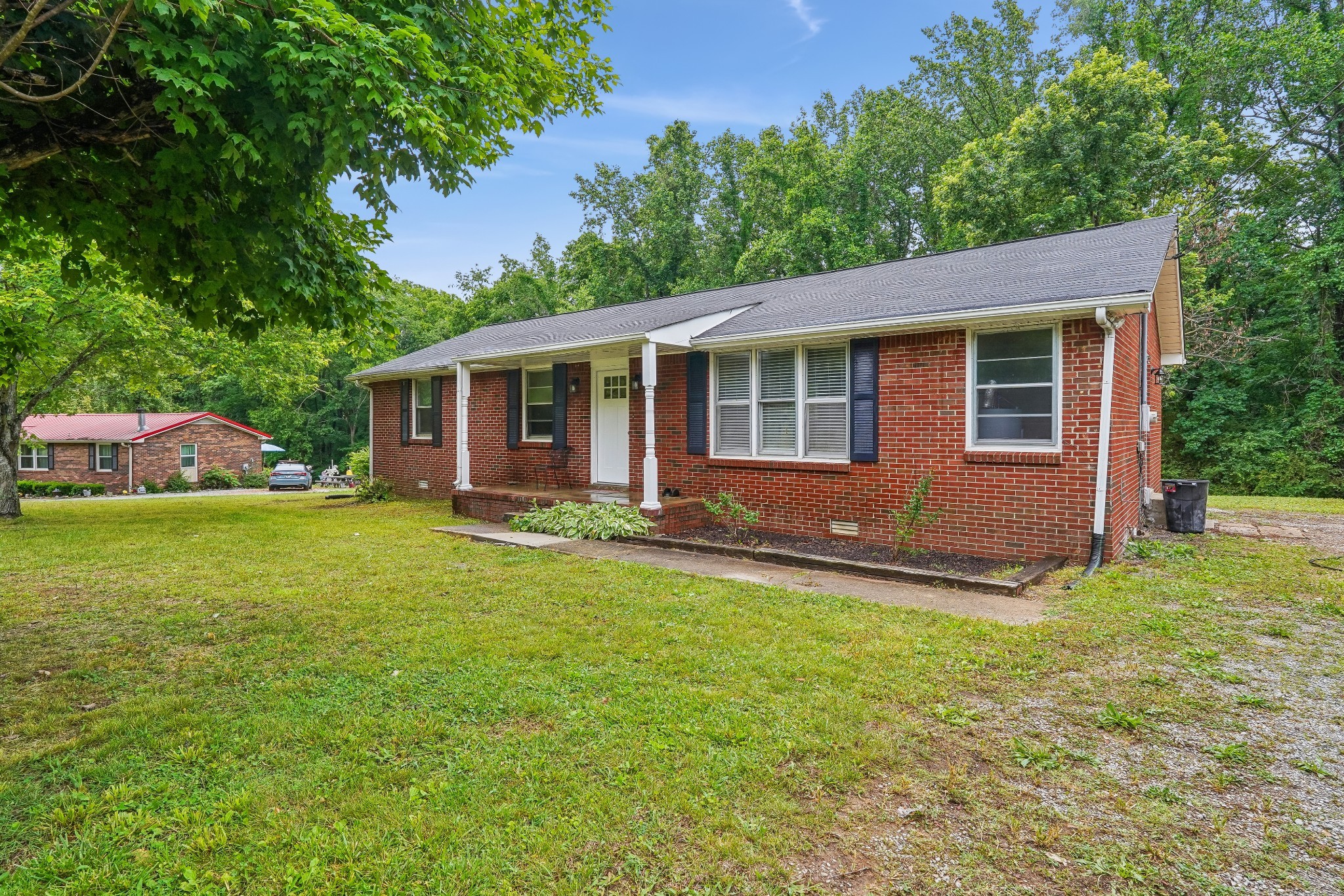 744 Scoutview Rd