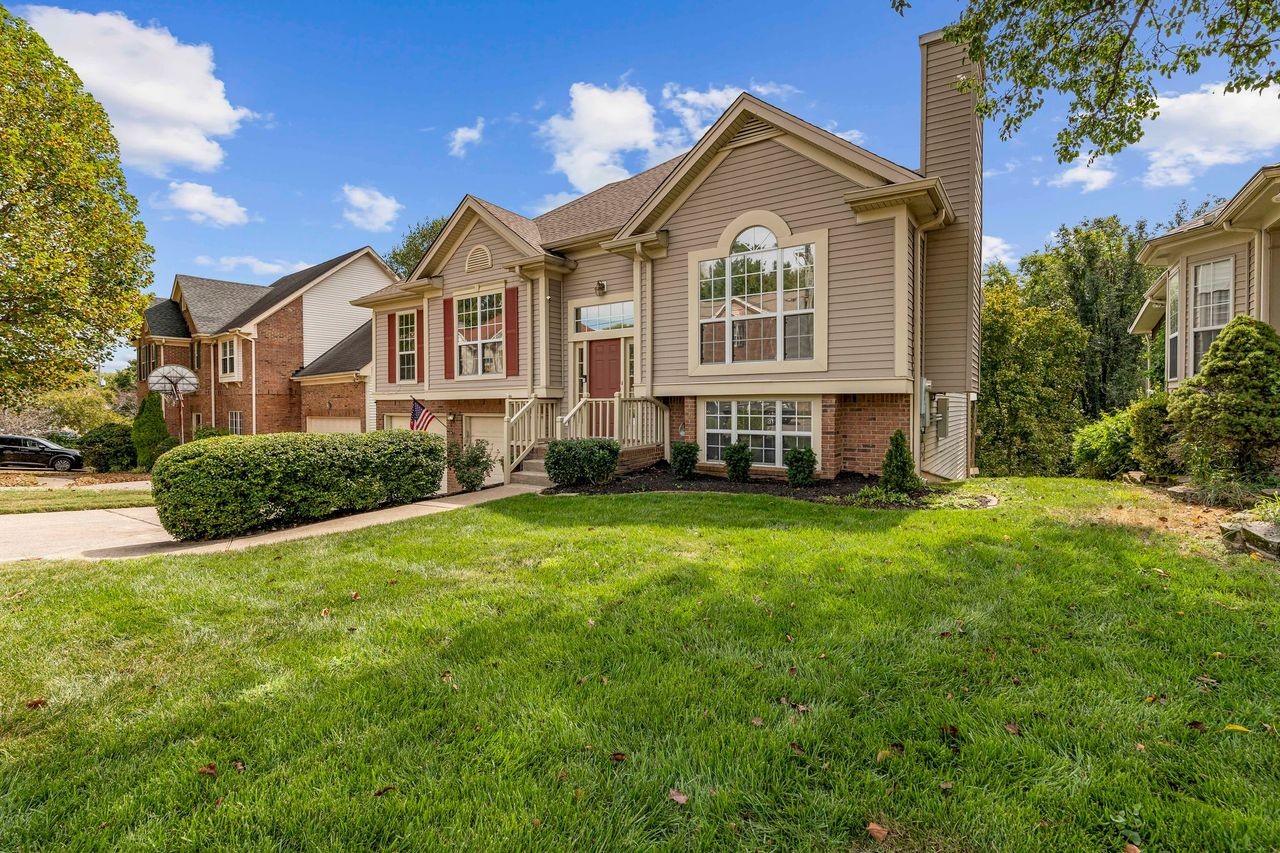 641 Granwood Blvd
