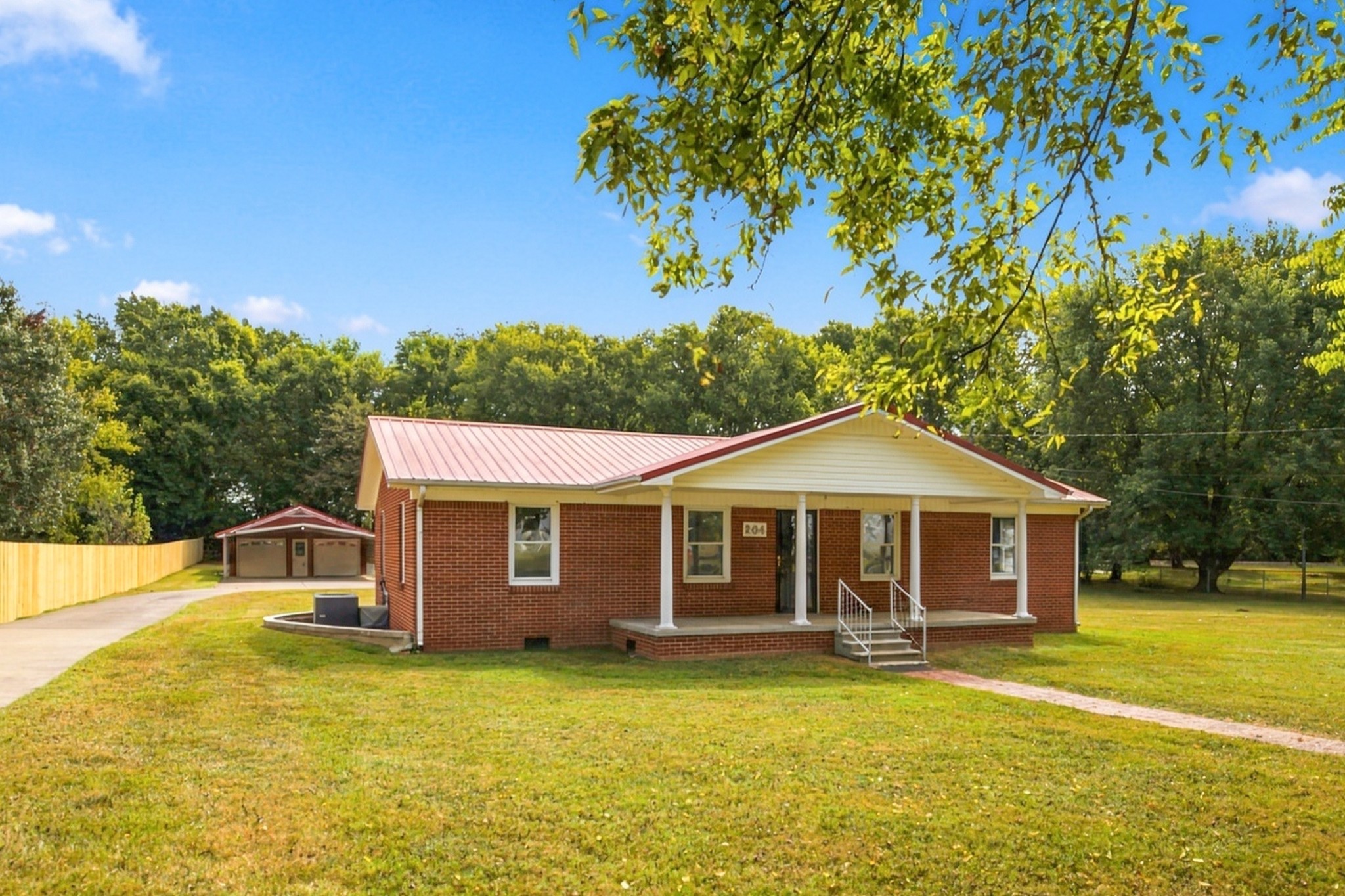 204 Canaan Rd