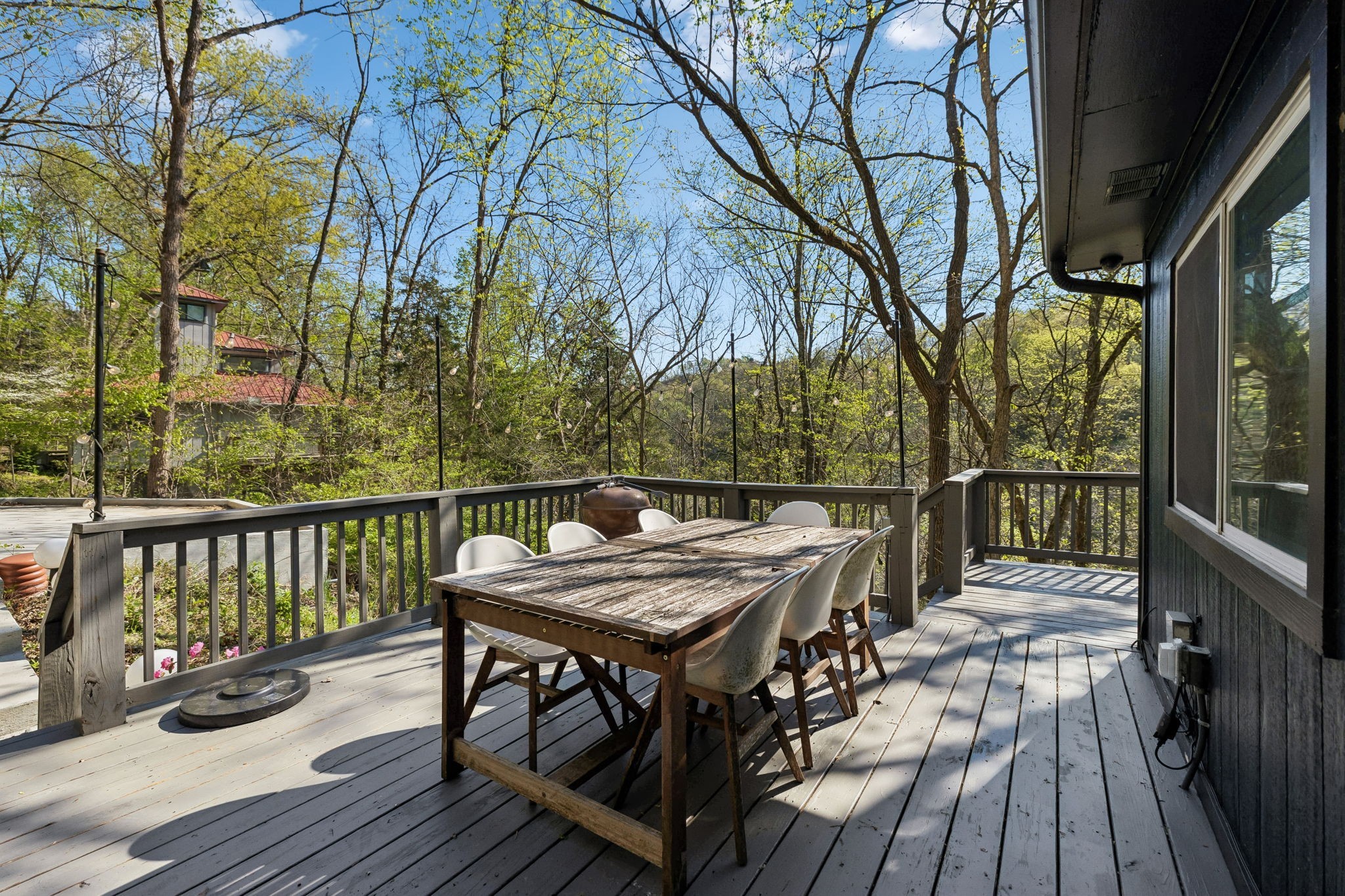 1407 Lakeside Dr