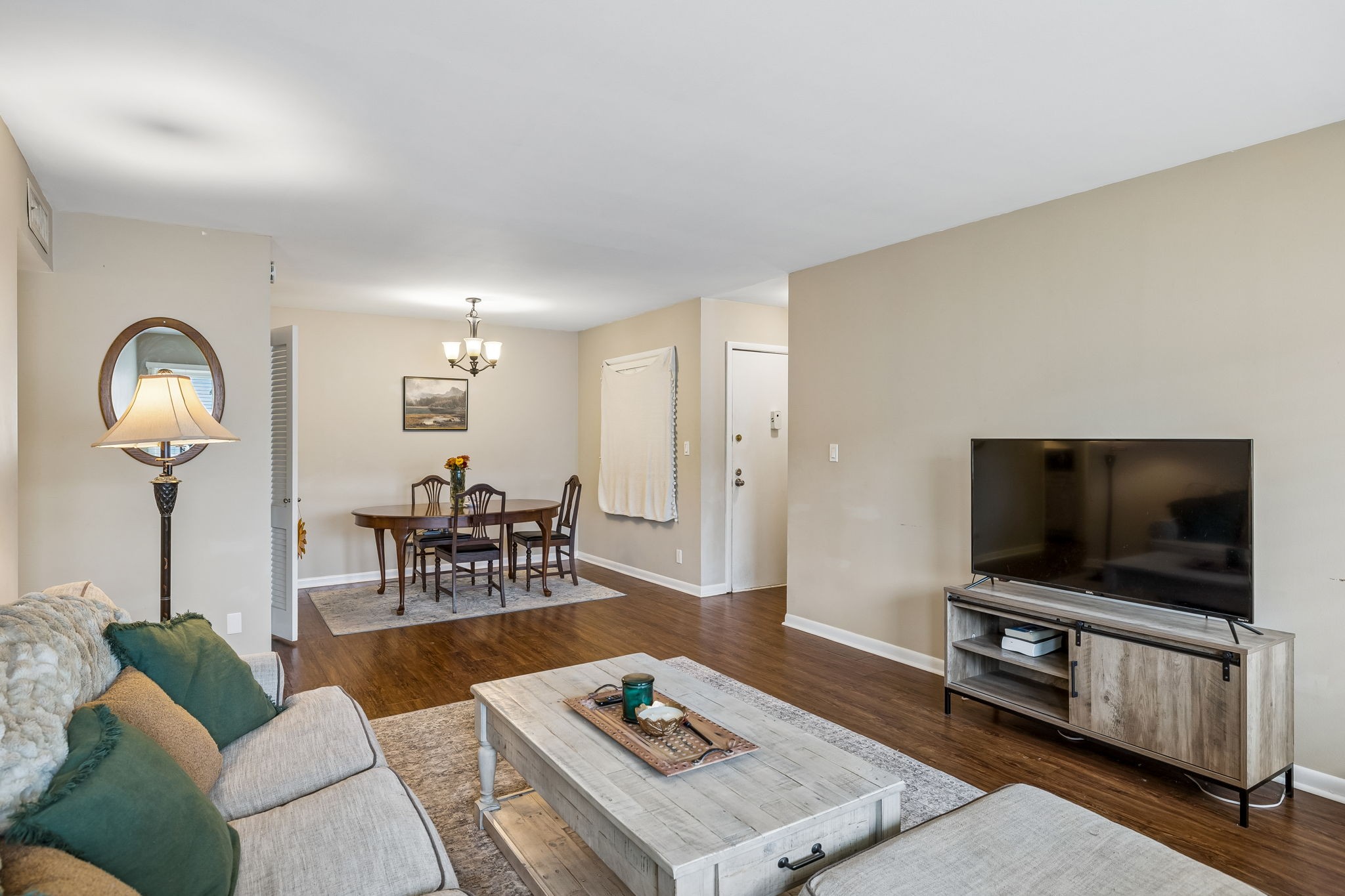 1900 Richard Jones Rd