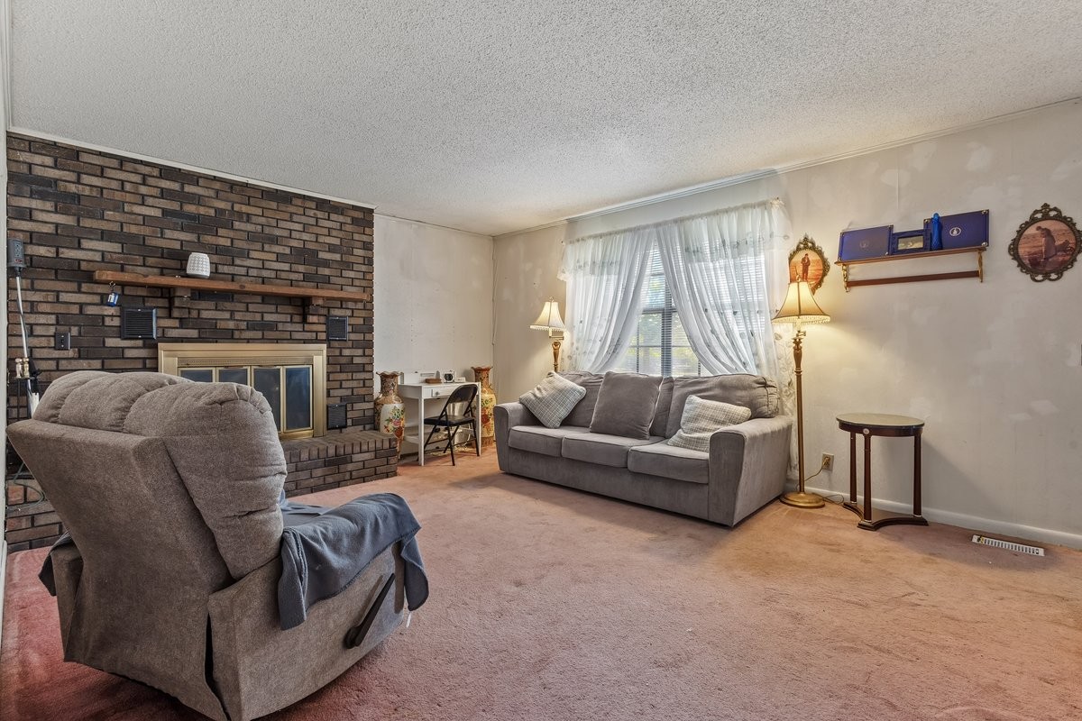 11571 State Highway 58, S