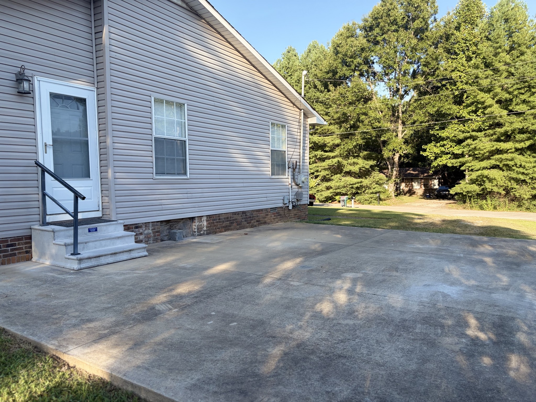 499 Belew Dr
