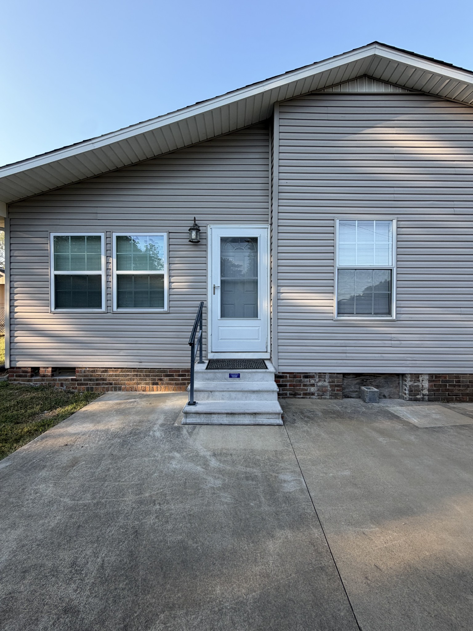 499 Belew Dr