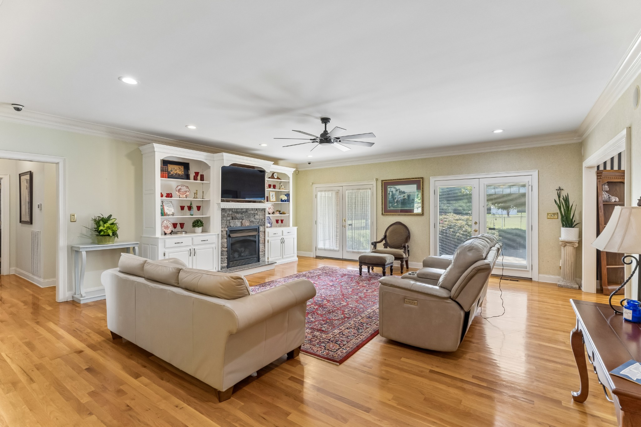 23 Cardinal Ct, W