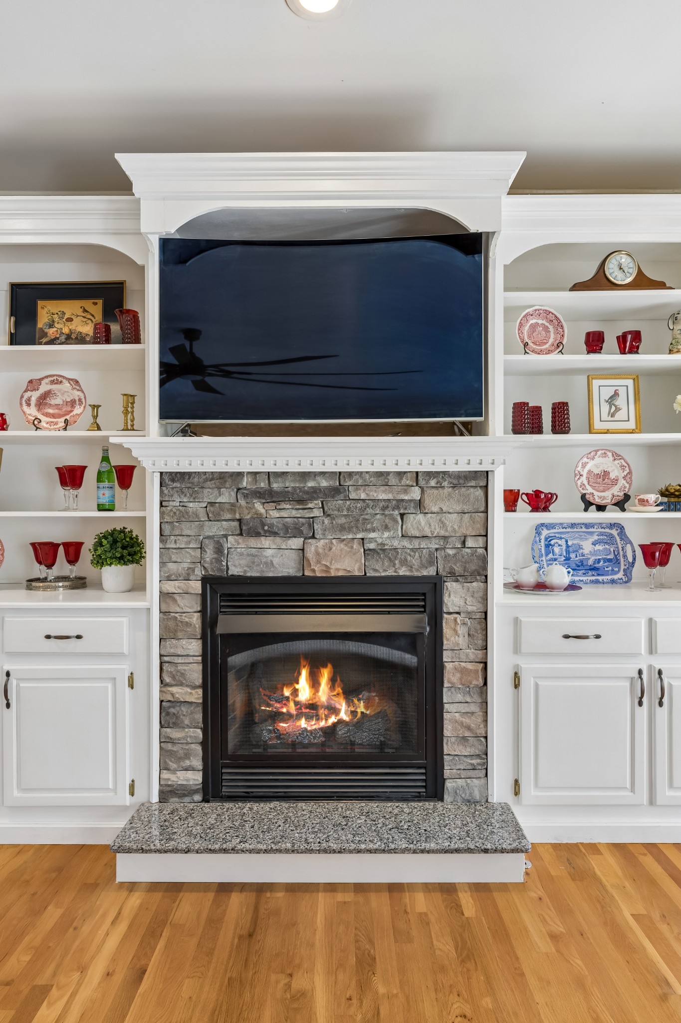 23 Cardinal Ct, W