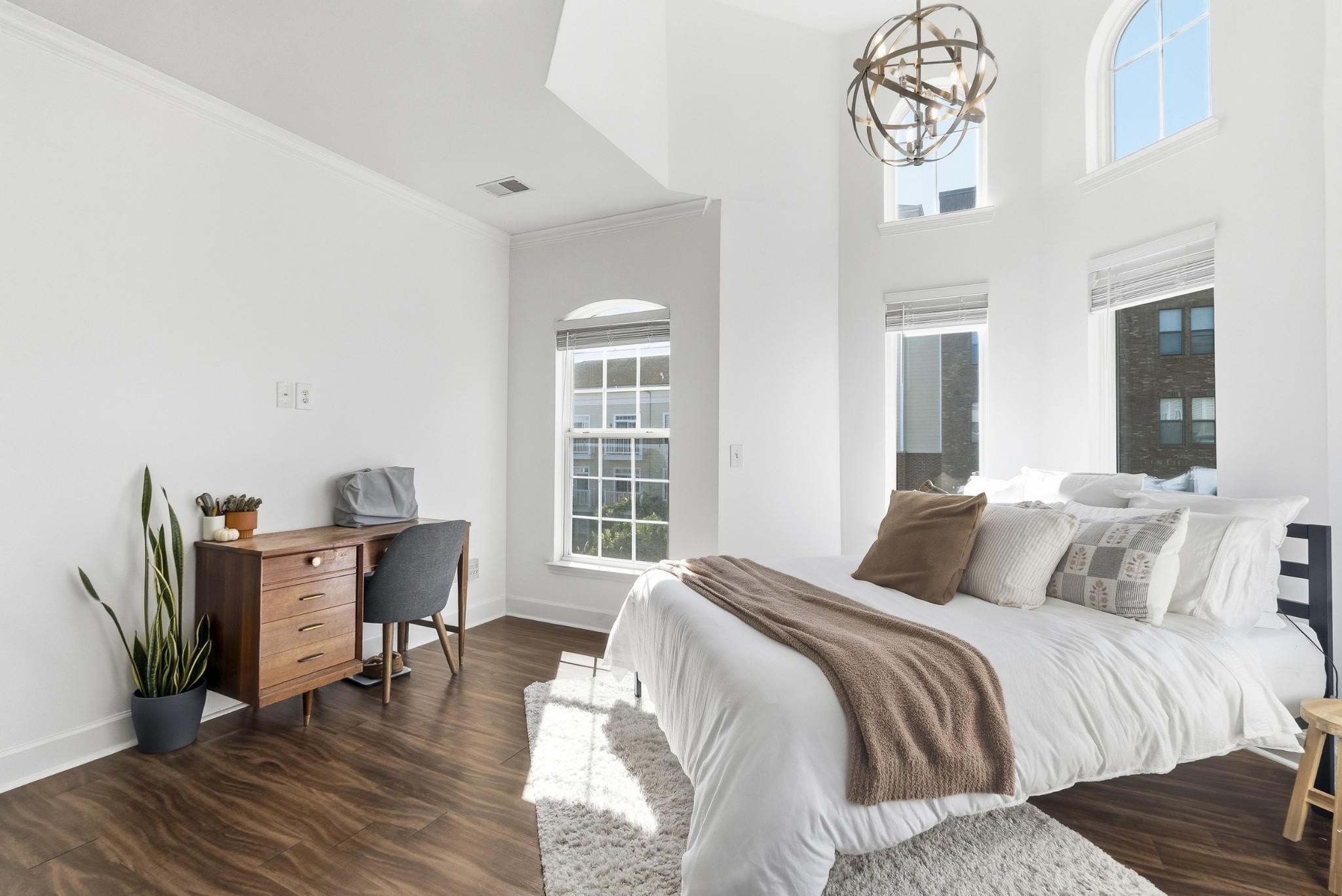7009 Lenox Village Dr