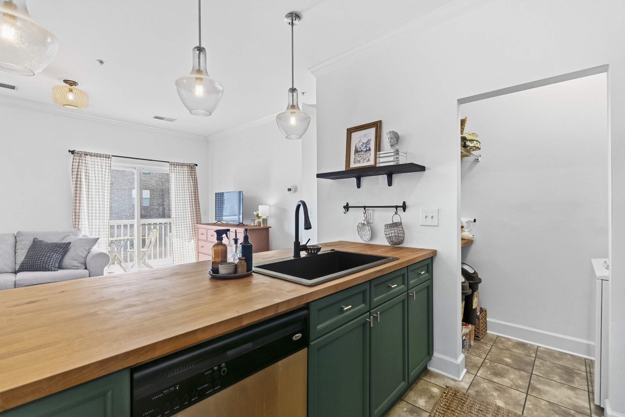 7009 Lenox Village Dr