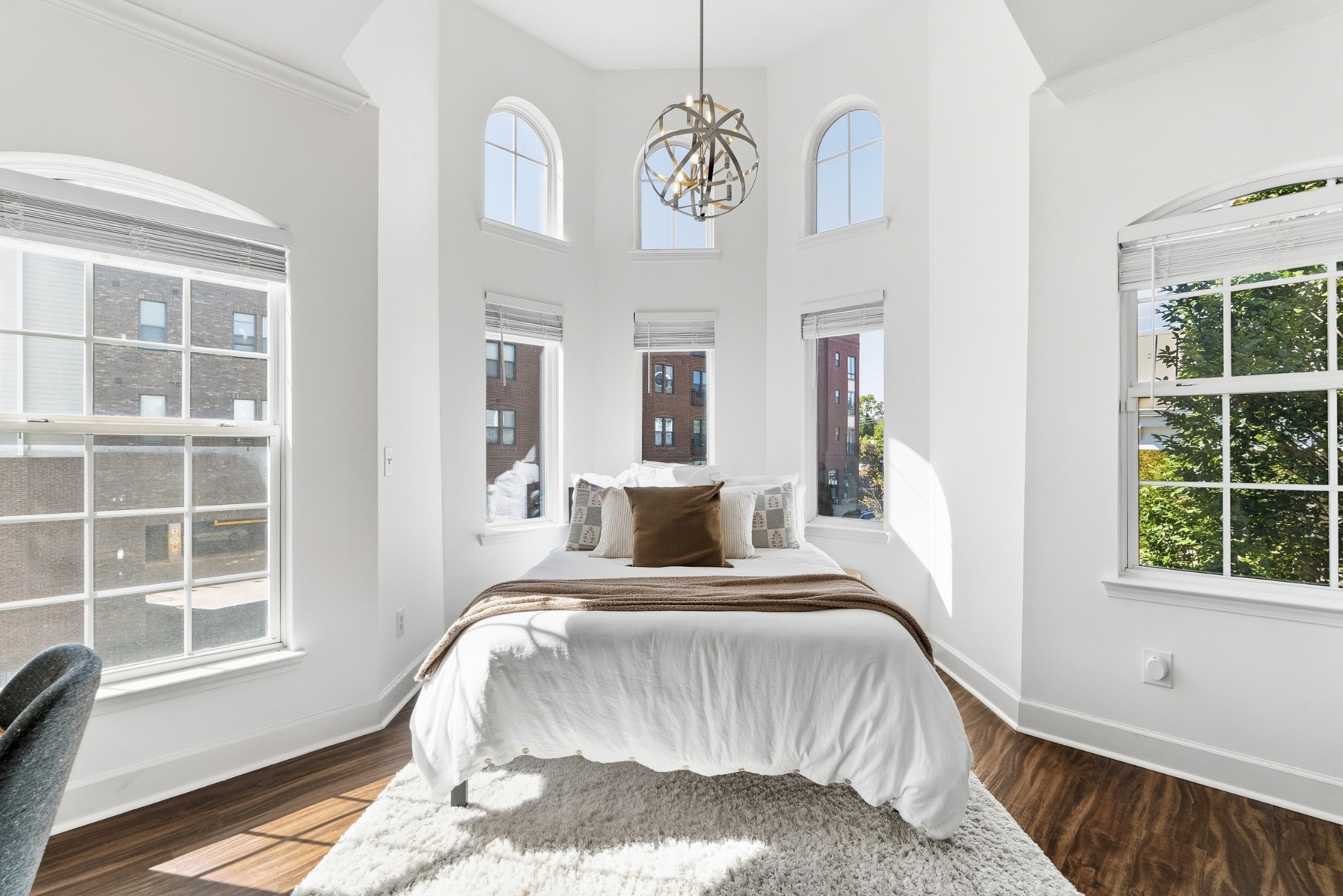 7009 Lenox Village Dr