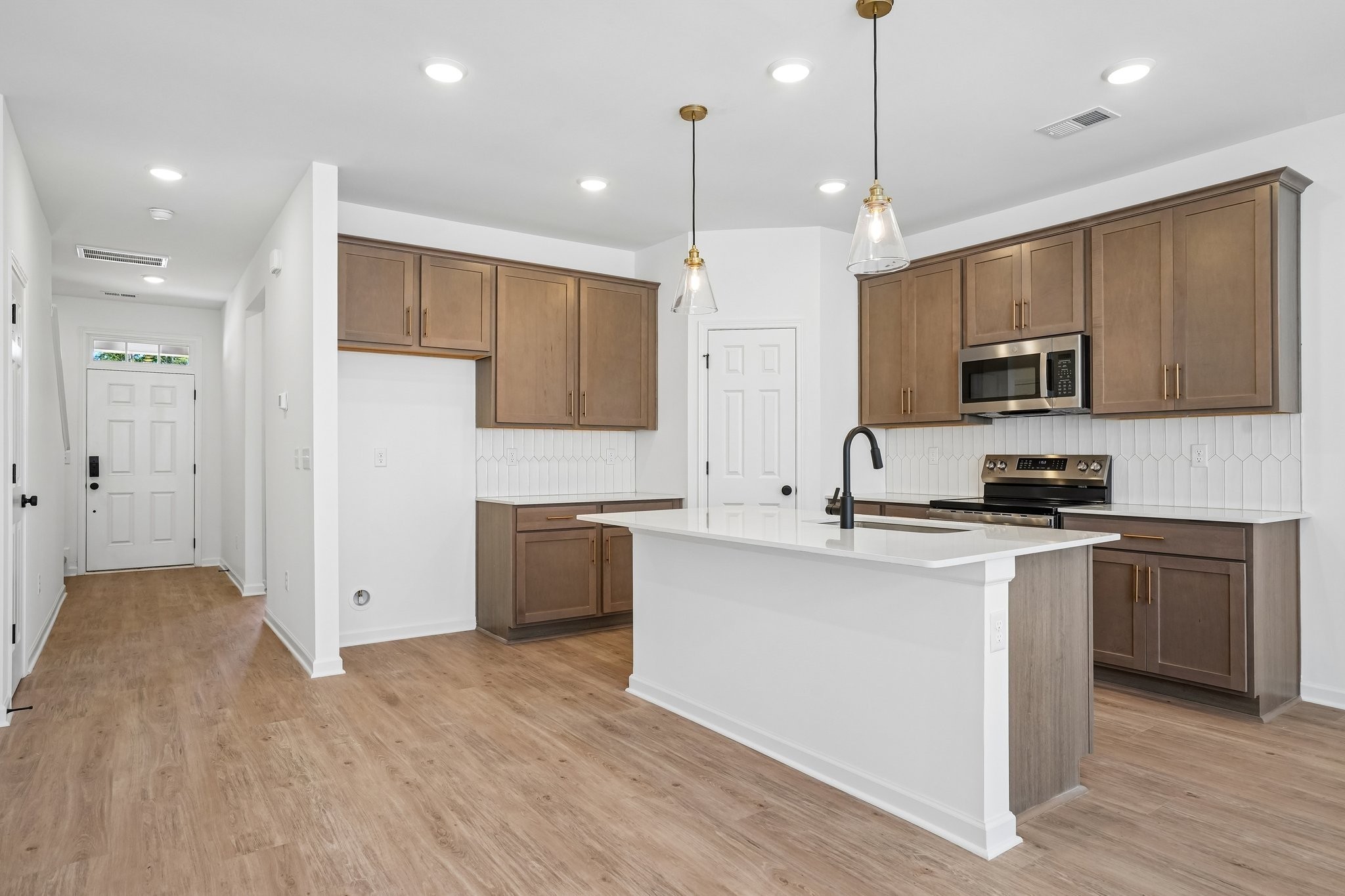 2900 Suzanne Landon Dr