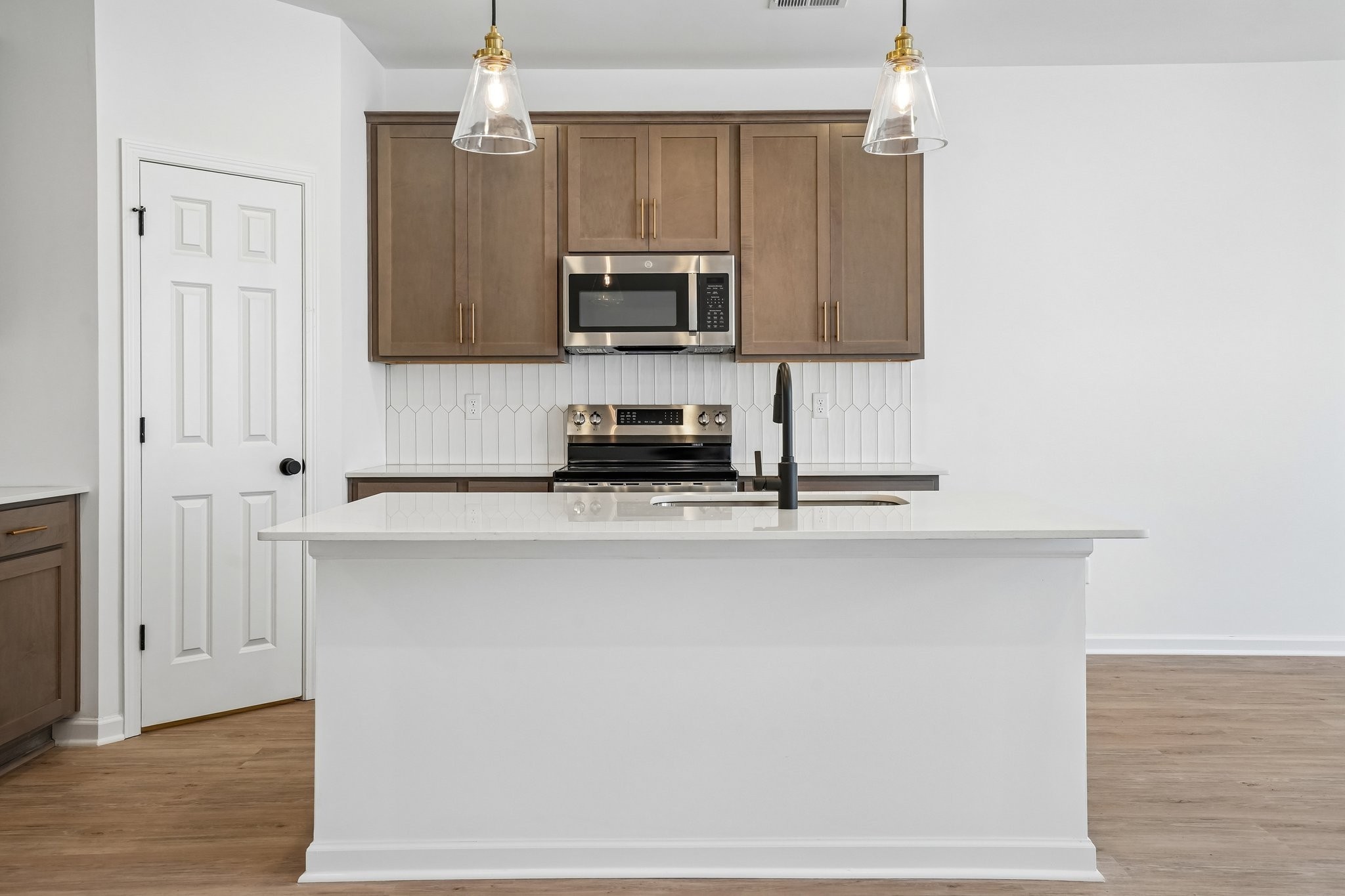 2900 Suzanne Landon Dr
