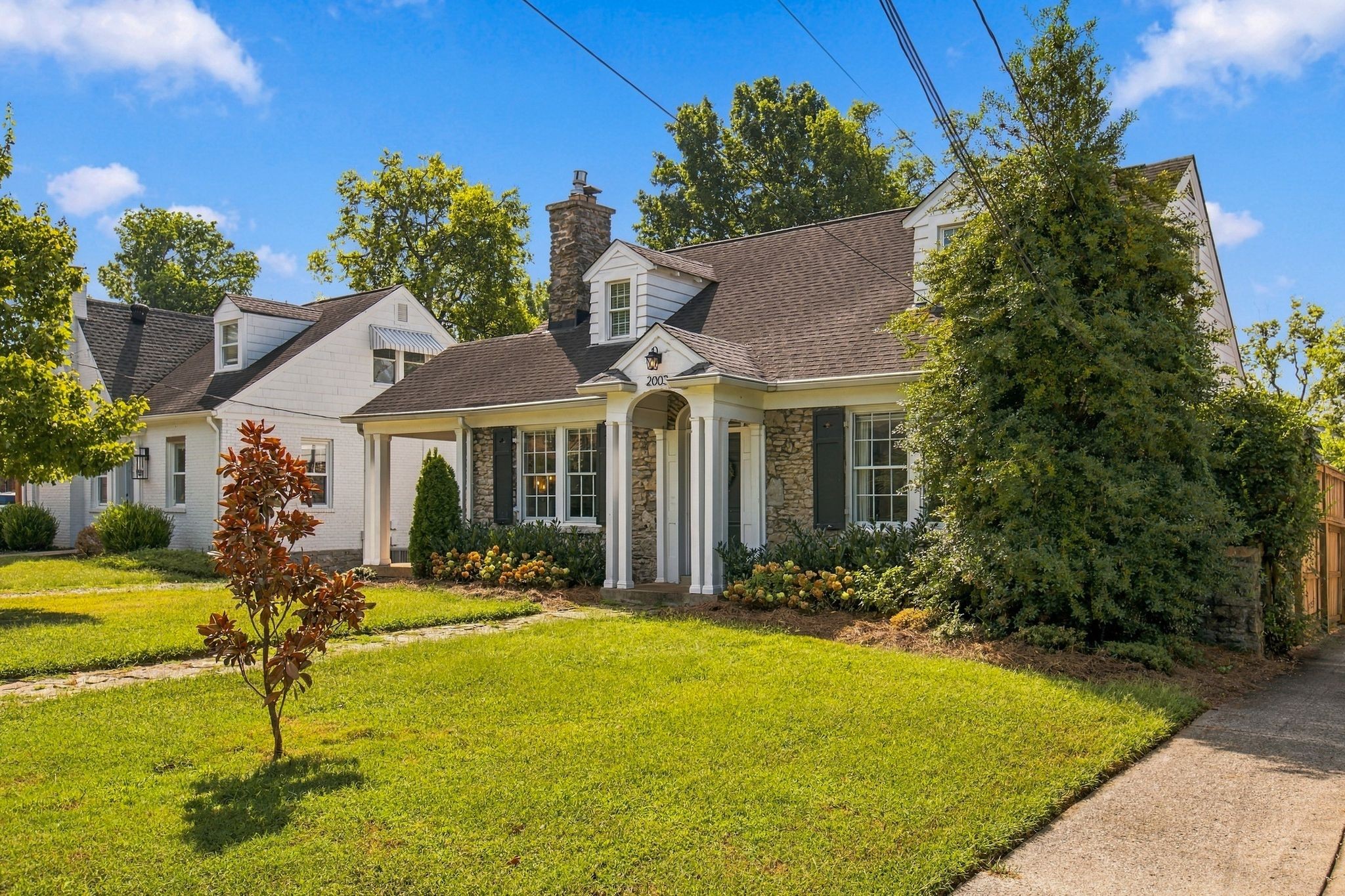 2003 Sweetbriar Ave