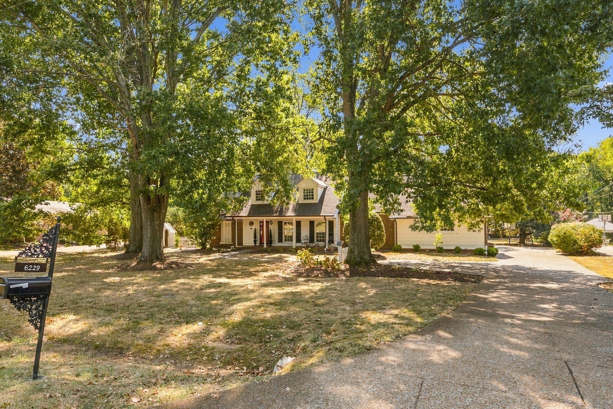 6229 Milbrook Rd