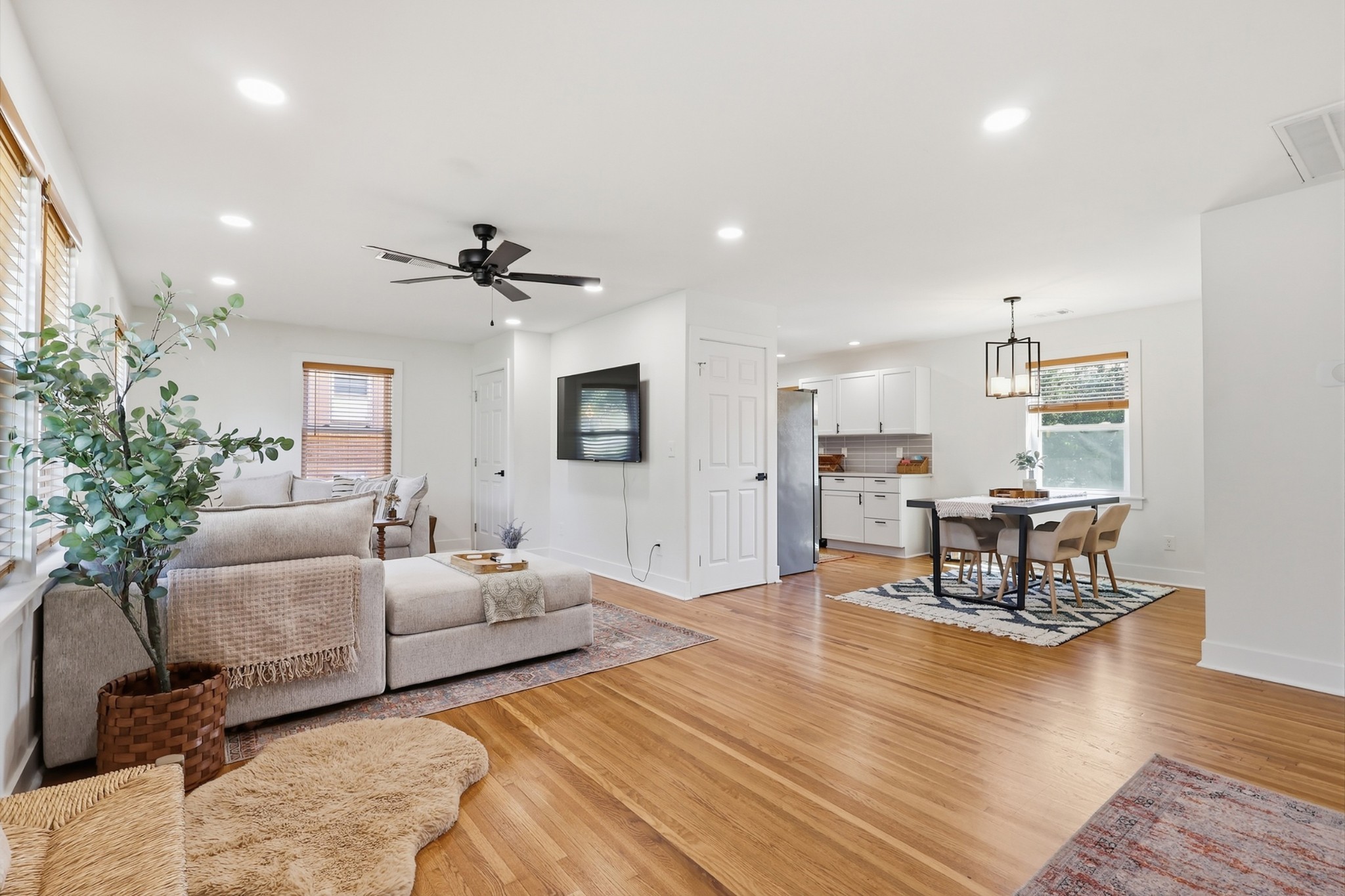 2543 Woodberry Dr