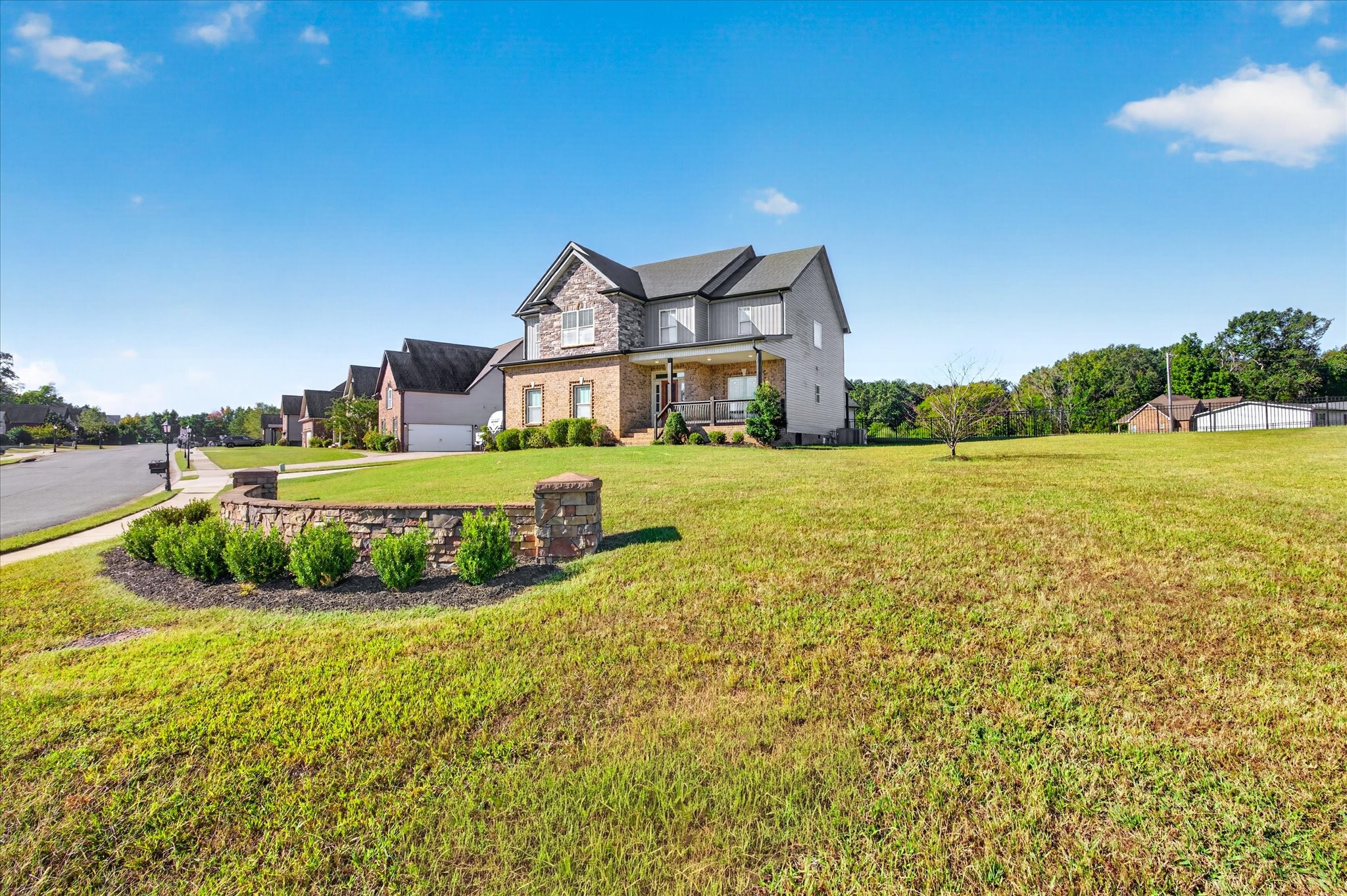 1000 Promenade Dr