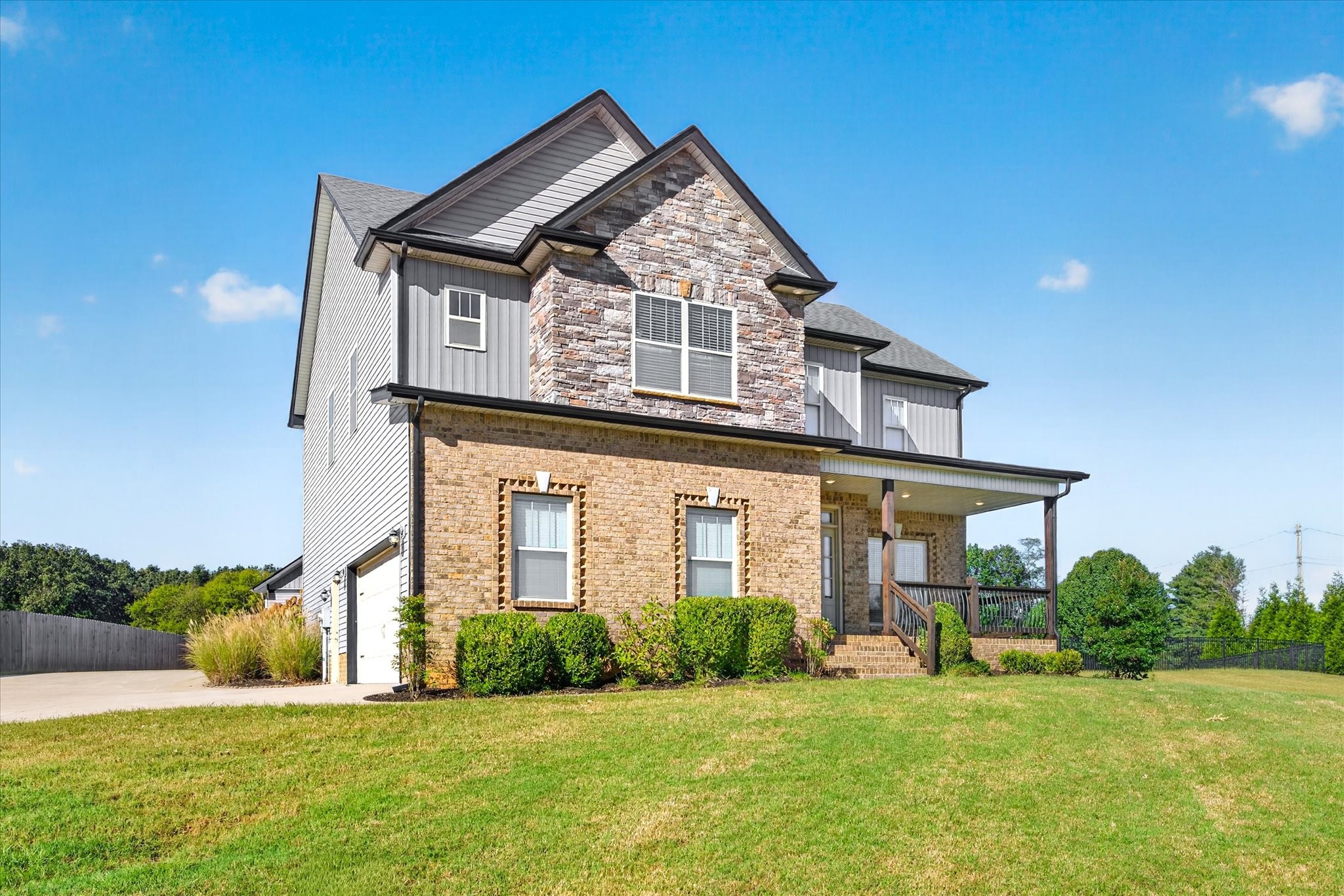 1000 Promenade Dr