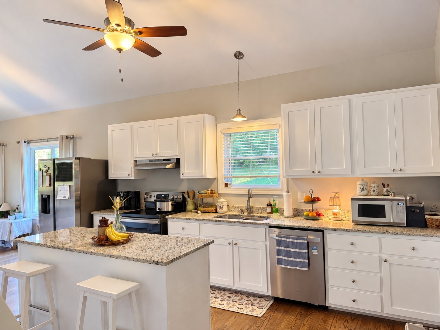 1211 Collins Rd