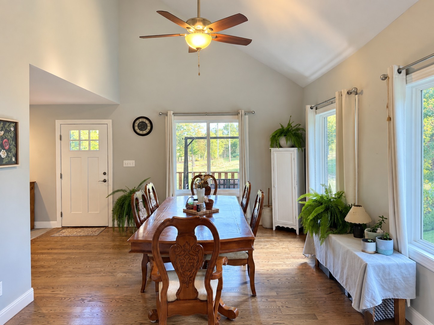 1211 Collins Rd