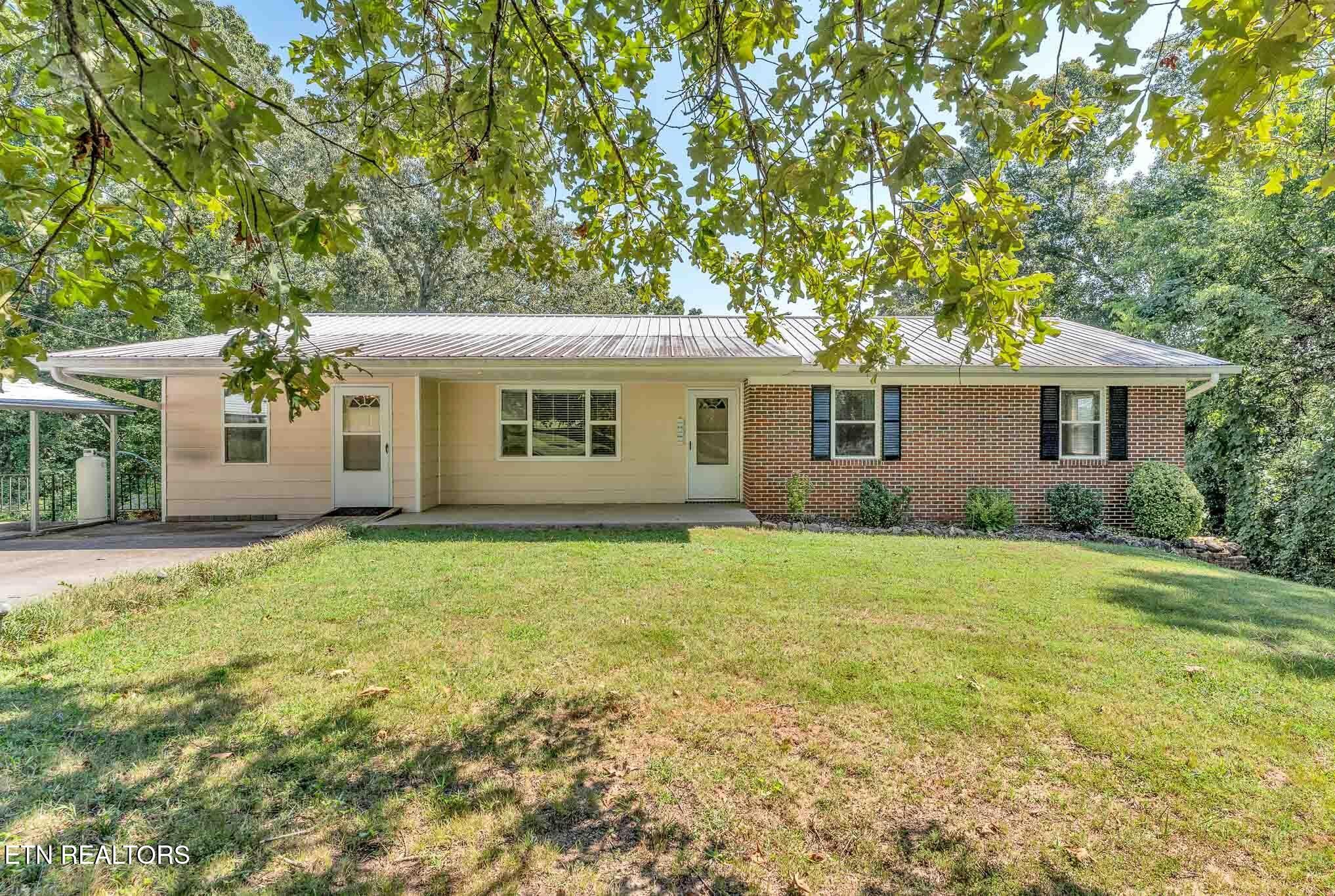 228 Crestwood Circle