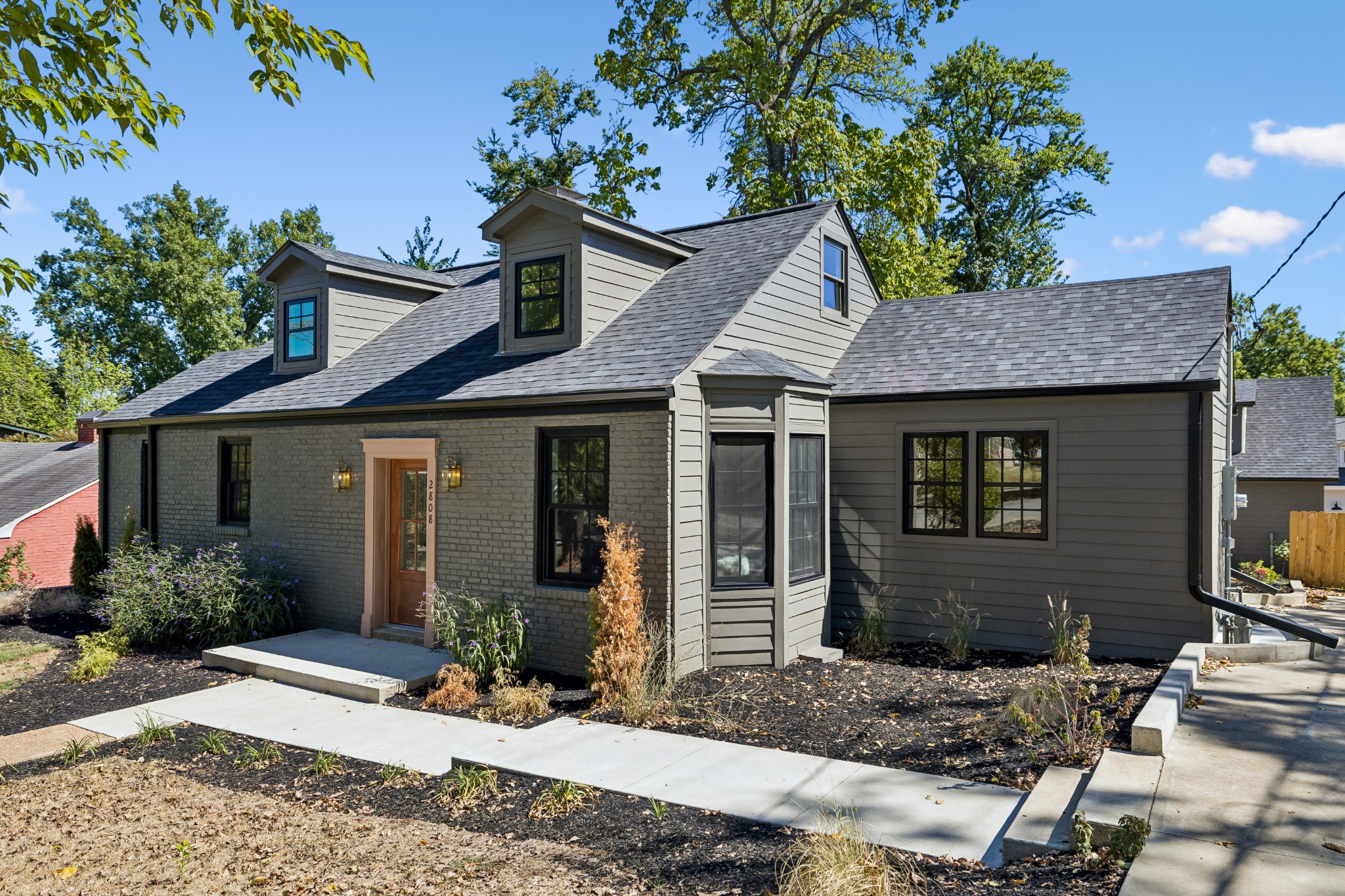 2808 Brightwood Ave